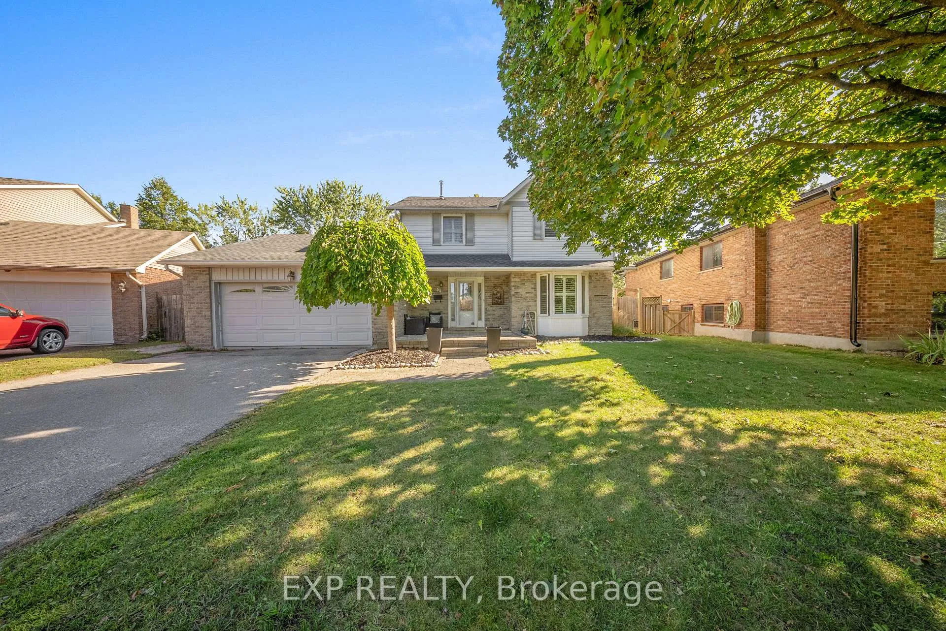 Photo 4 of 54 Pathfinder Crescent, Kitchener — HOMEH