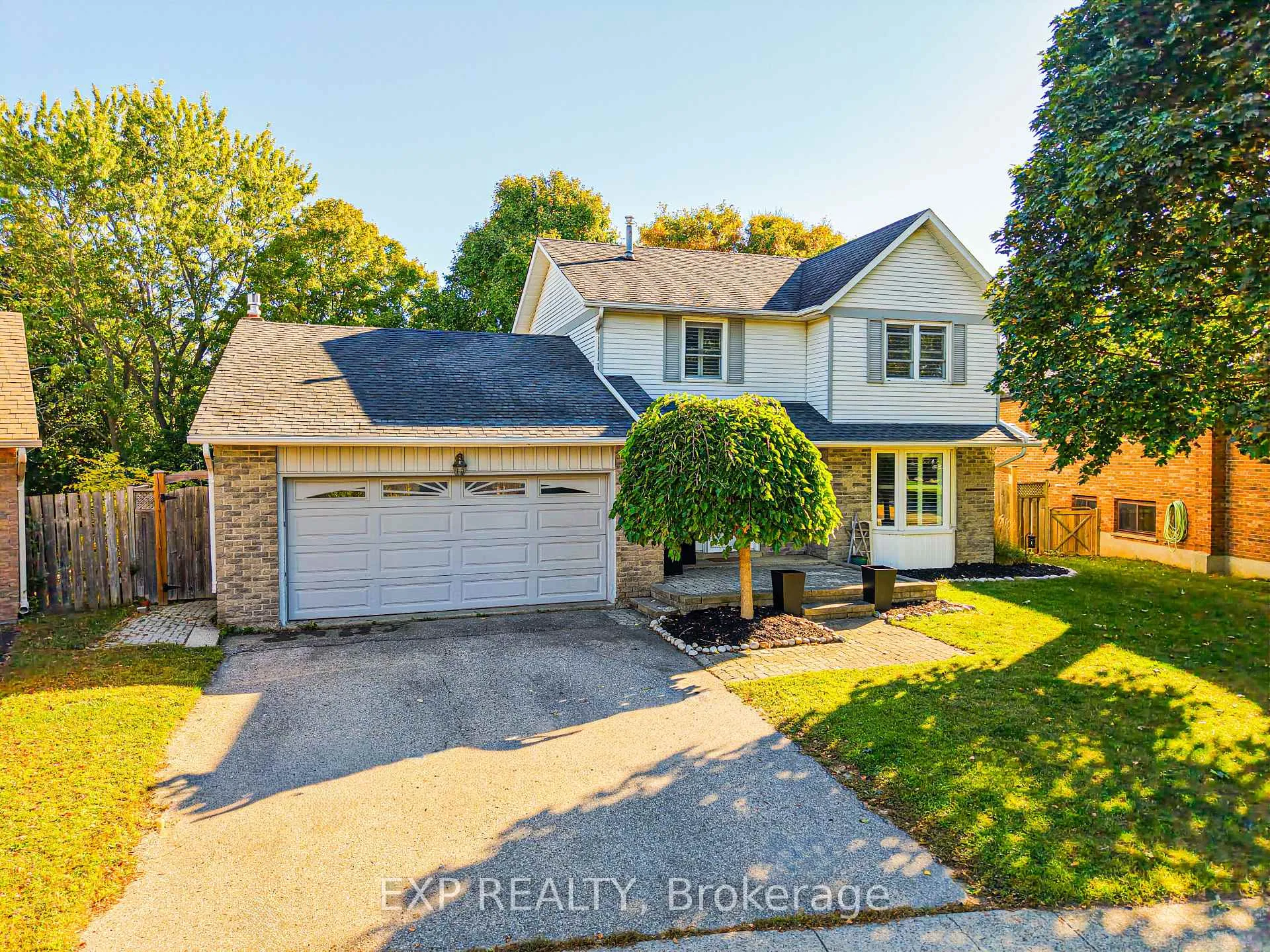 Photo 5 of 54 Pathfinder Crescent, Kitchener — HOMEH