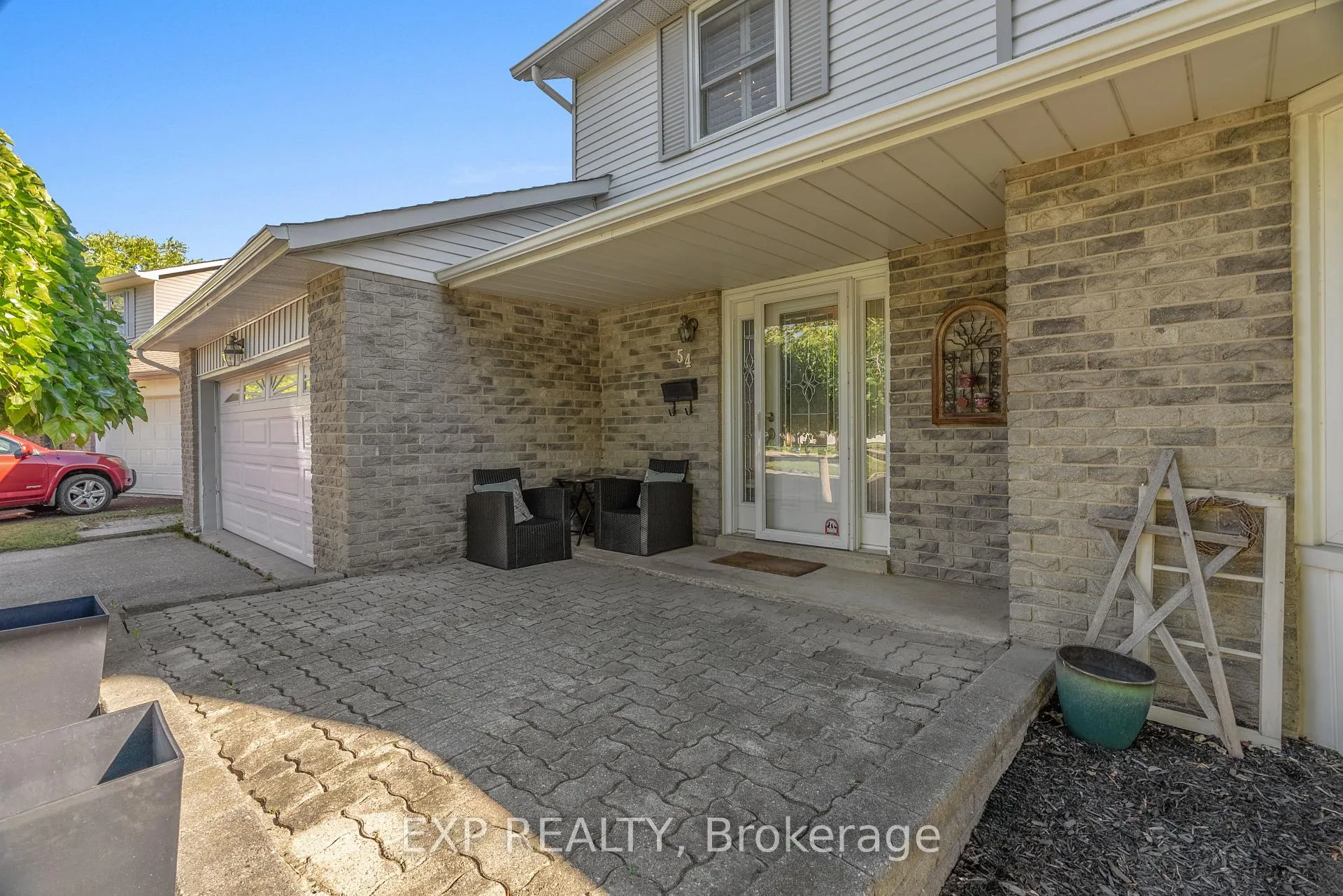 Photo 8 of 54 Pathfinder Crescent, Kitchener — HOMEH