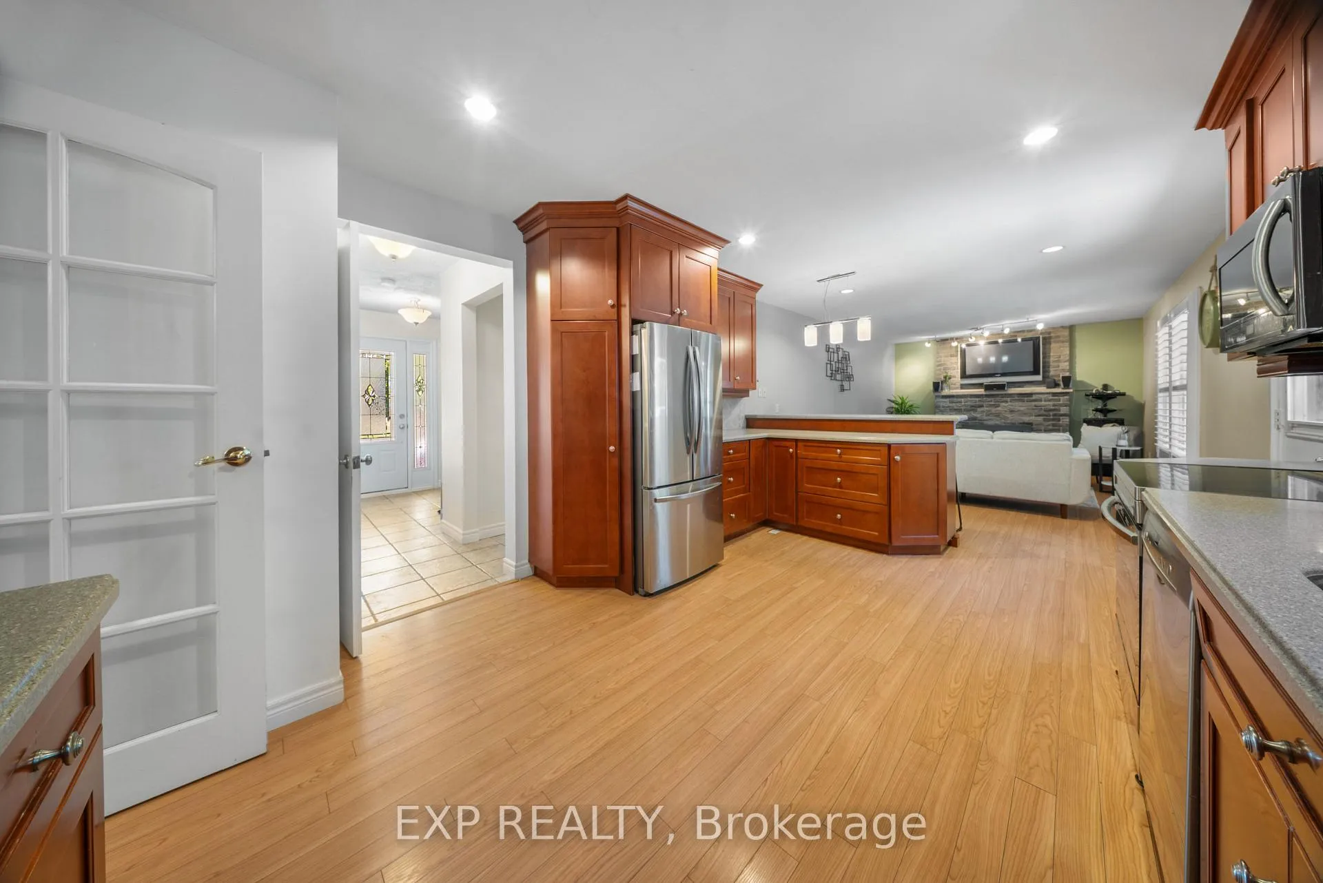 Photo 13 of 54 Pathfinder Crescent, Kitchener — HOMEH