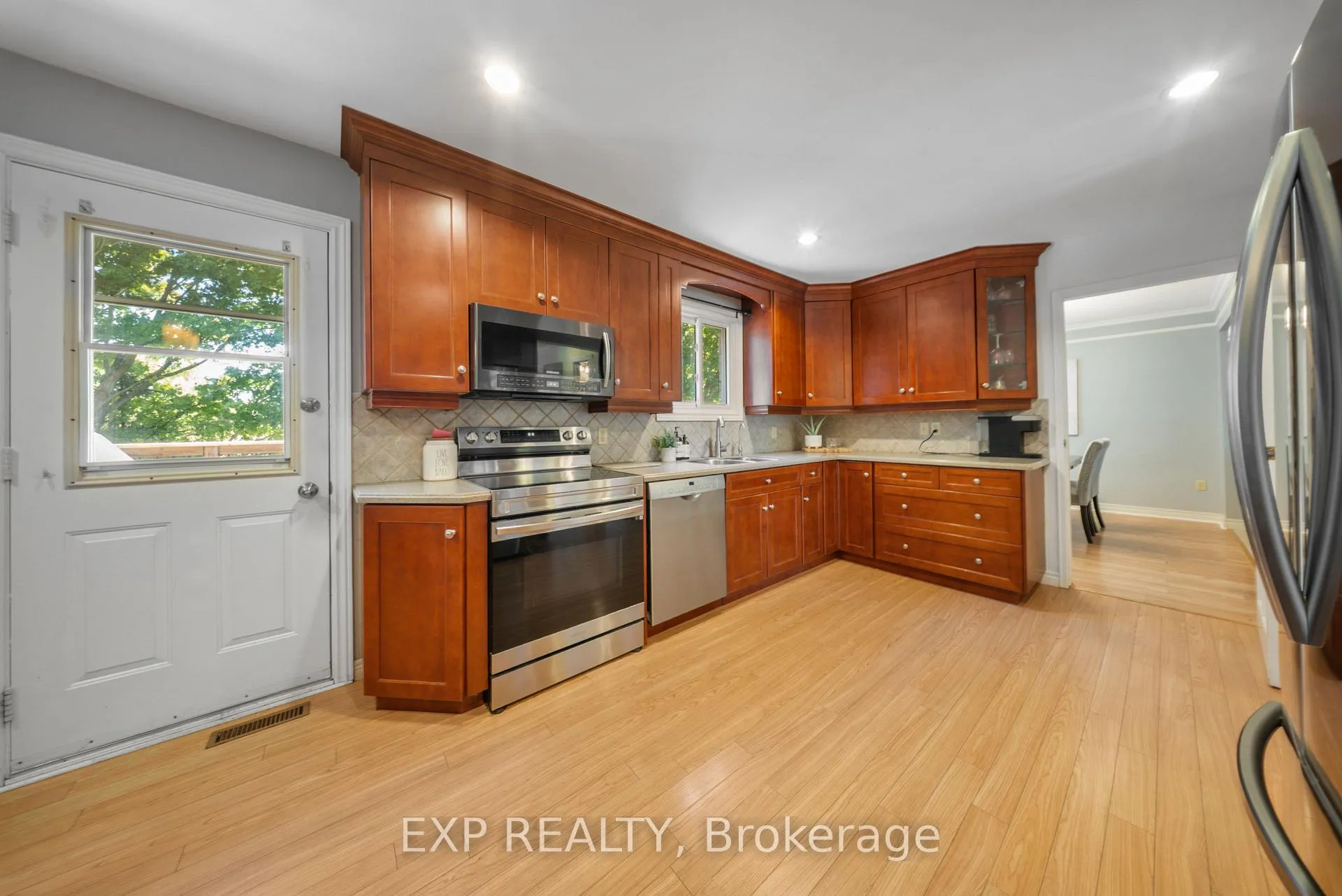 Photo 14 of 54 Pathfinder Crescent, Kitchener — HOMEH