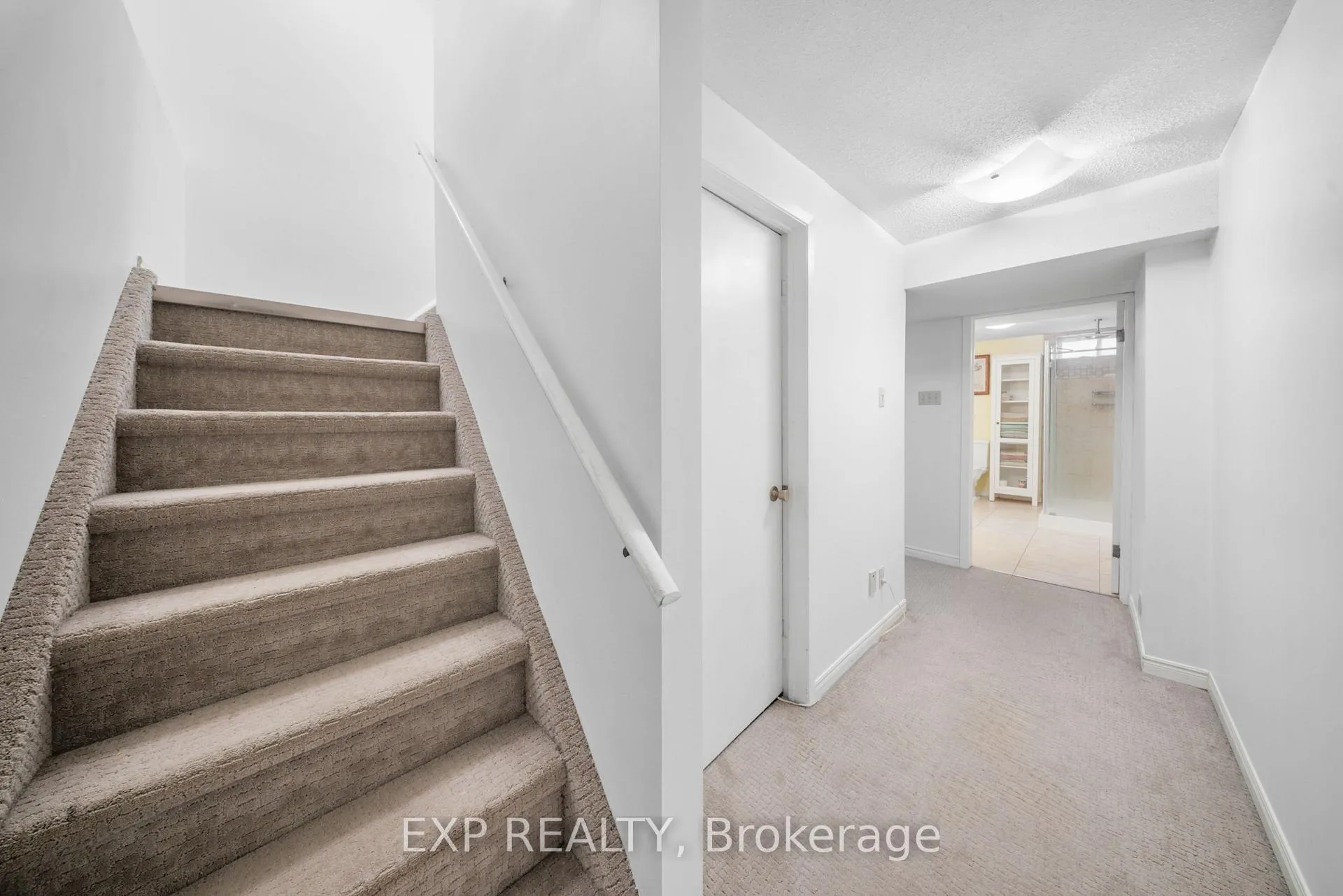 Photo 24 of 54 Pathfinder Crescent, Kitchener — HOMEH