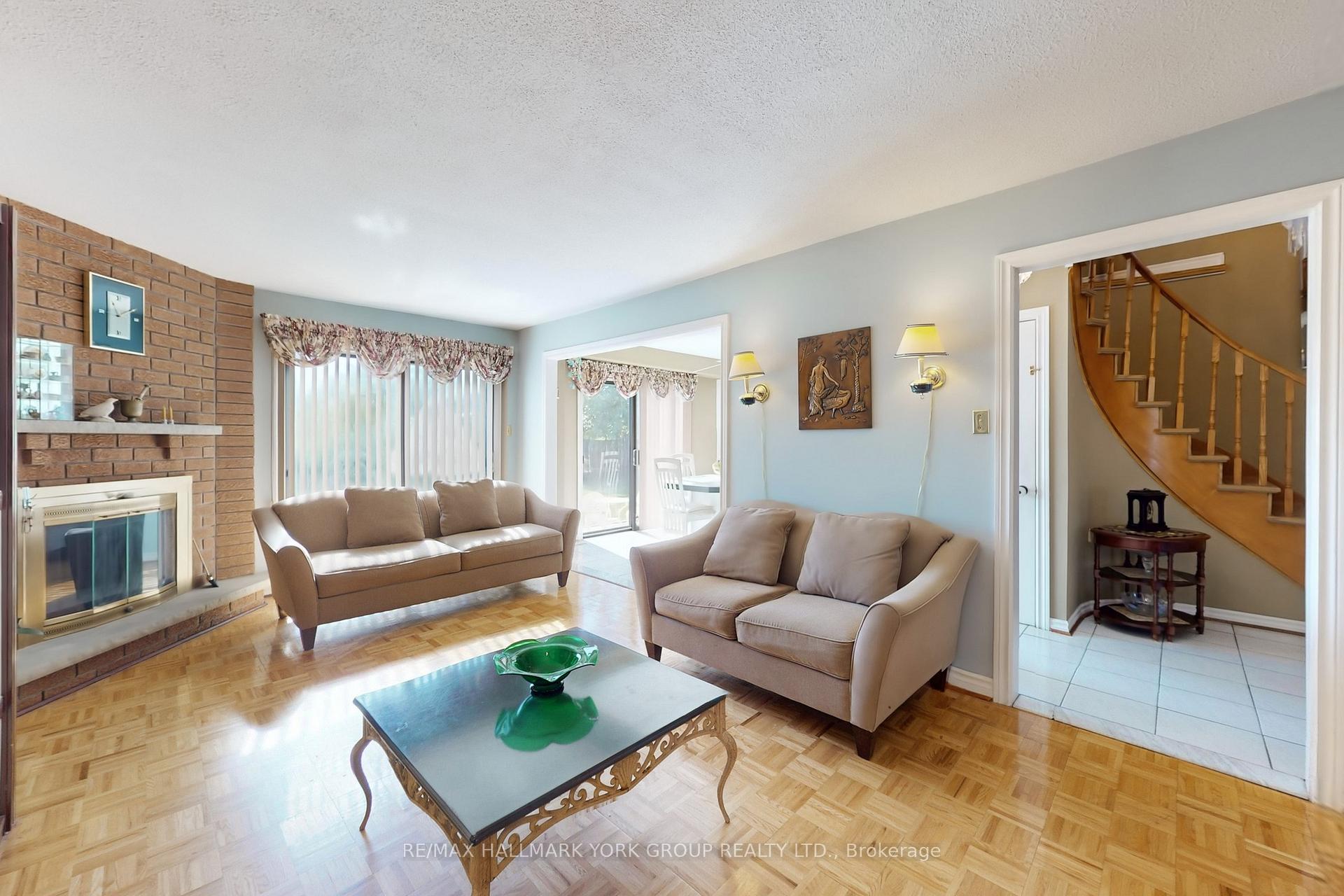 Photo 9 of 46 Finchley Circle, Markham, Milliken Mills East — HOMEH