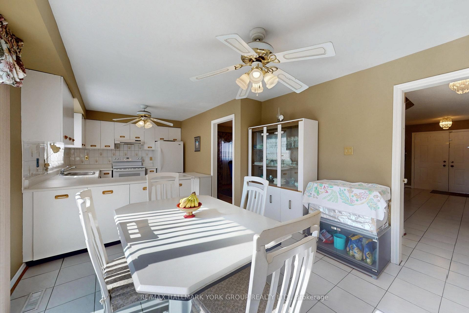 Photo 14 of 46 Finchley Circle, Markham, Milliken Mills East — HOMEH