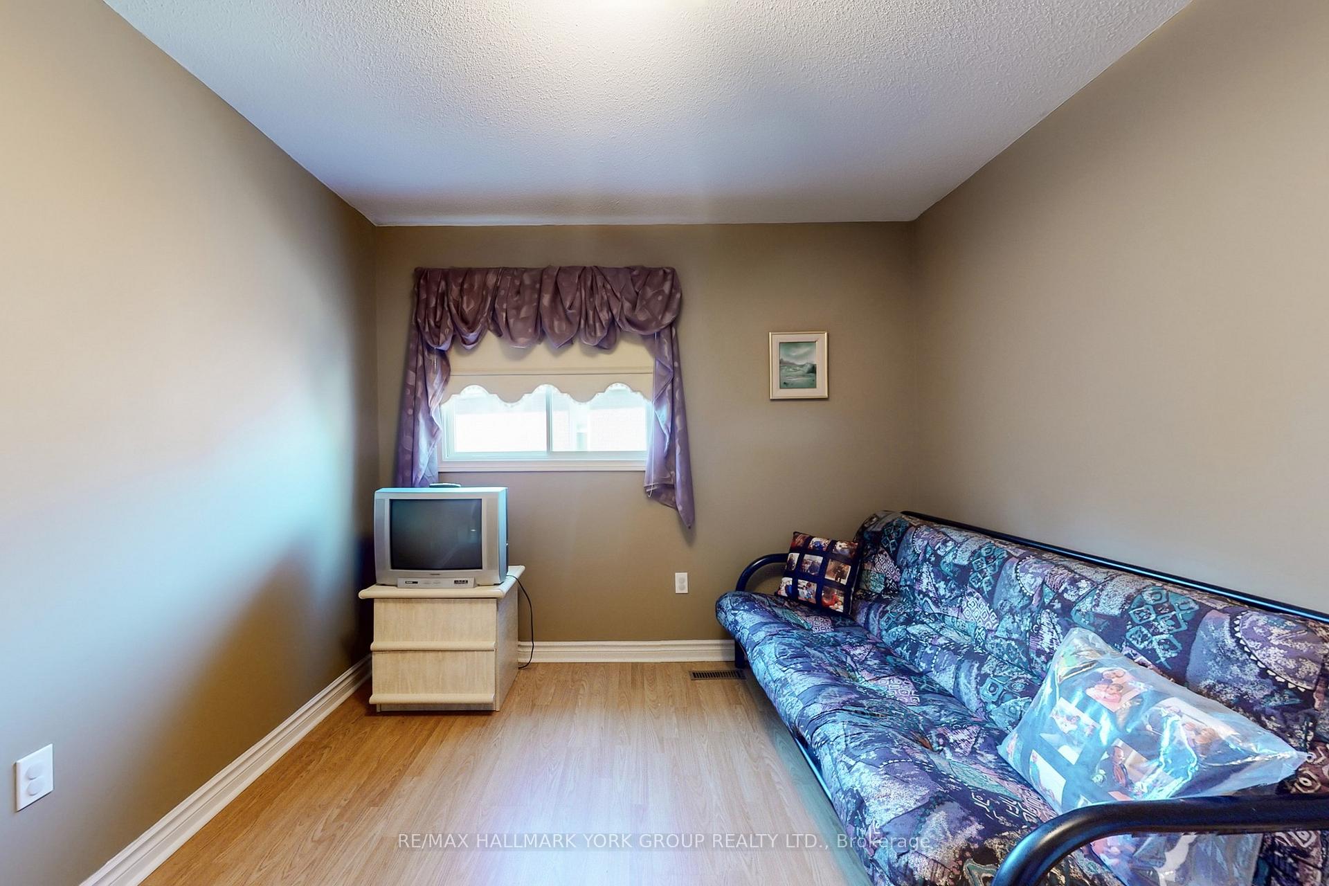 Photo 33 of 46 Finchley Circle, Markham, Milliken Mills East — HOMEH