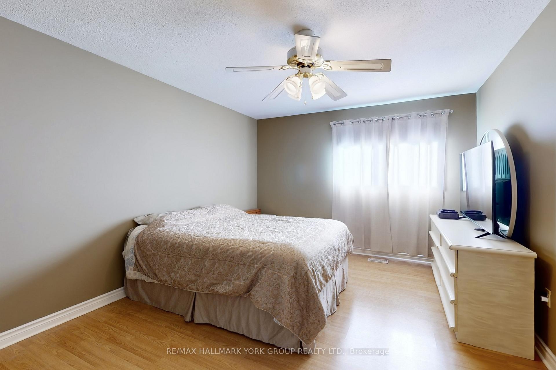 Photo 37 of 46 Finchley Circle, Markham, Milliken Mills East — HOMEH