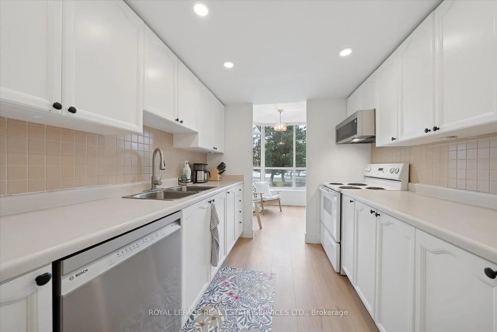 Photo 32 of Unit 106, 14924 Yonge Street, Aurora, Aurora Highlands — HOMEH