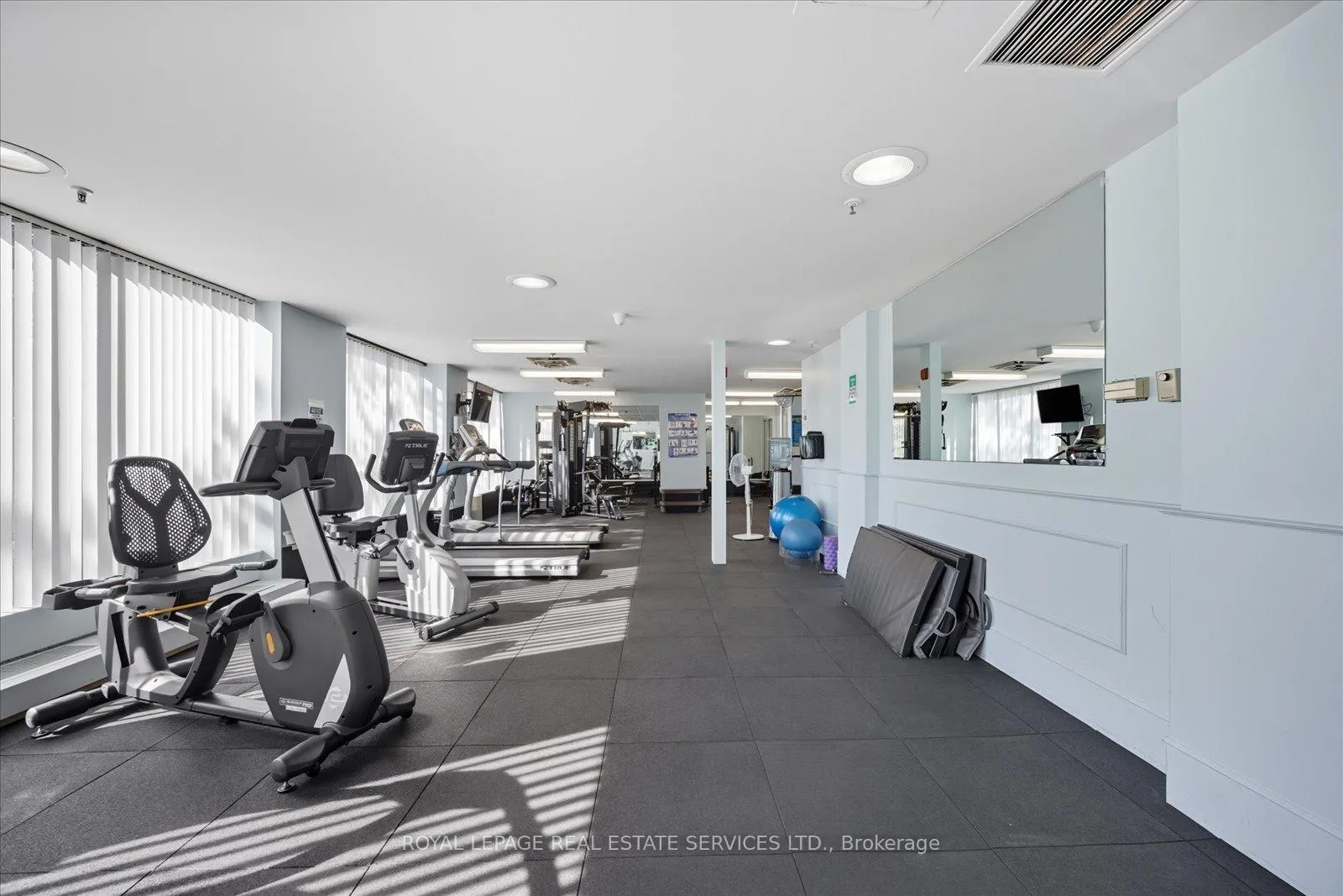 Photo 78 of Unit 106, 14924 Yonge Street, Aurora, Aurora Highlands — HOMEH