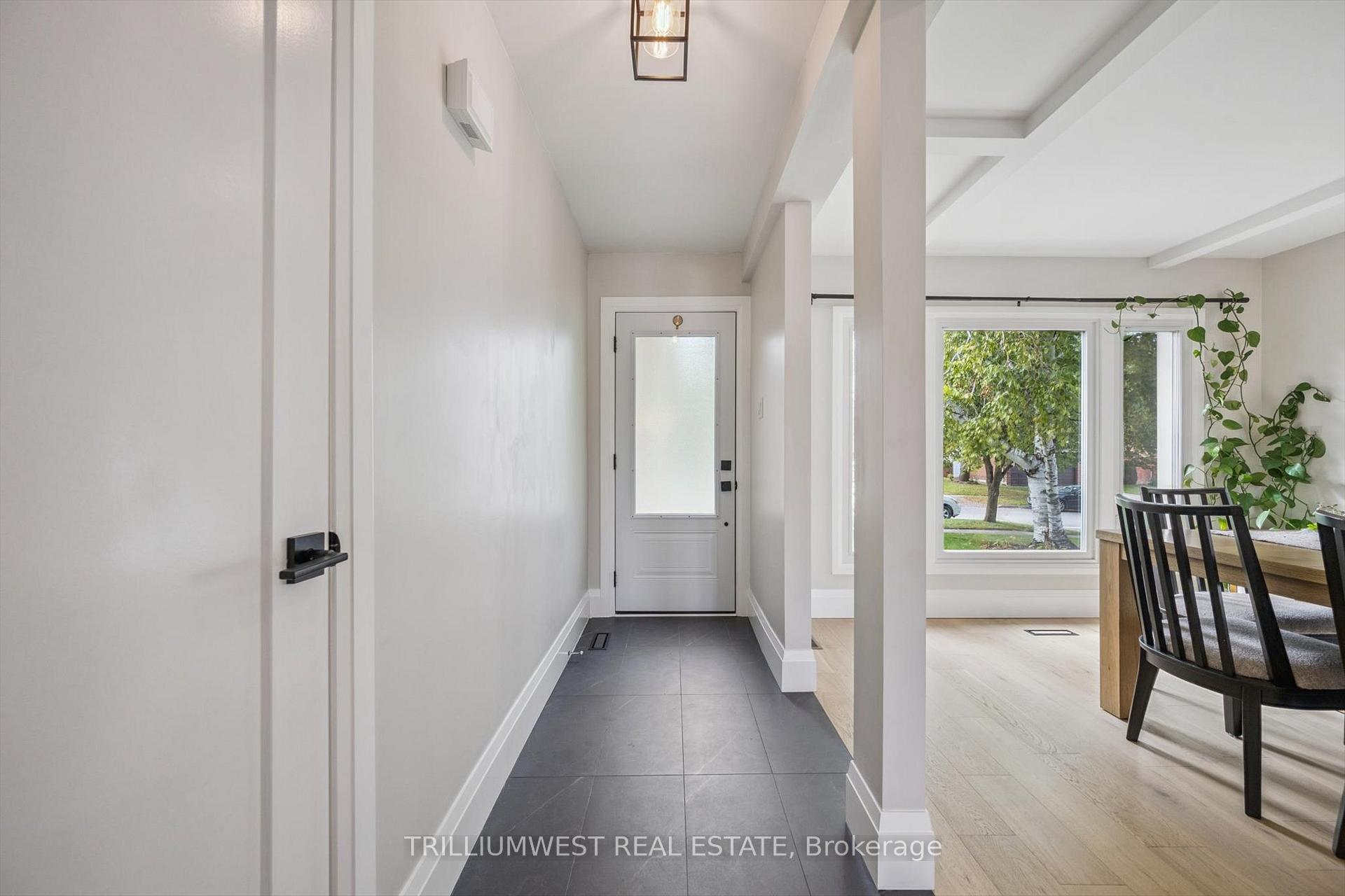 Photo 3 of 99 Deerwood Crescent, Kitchener — HOMEH