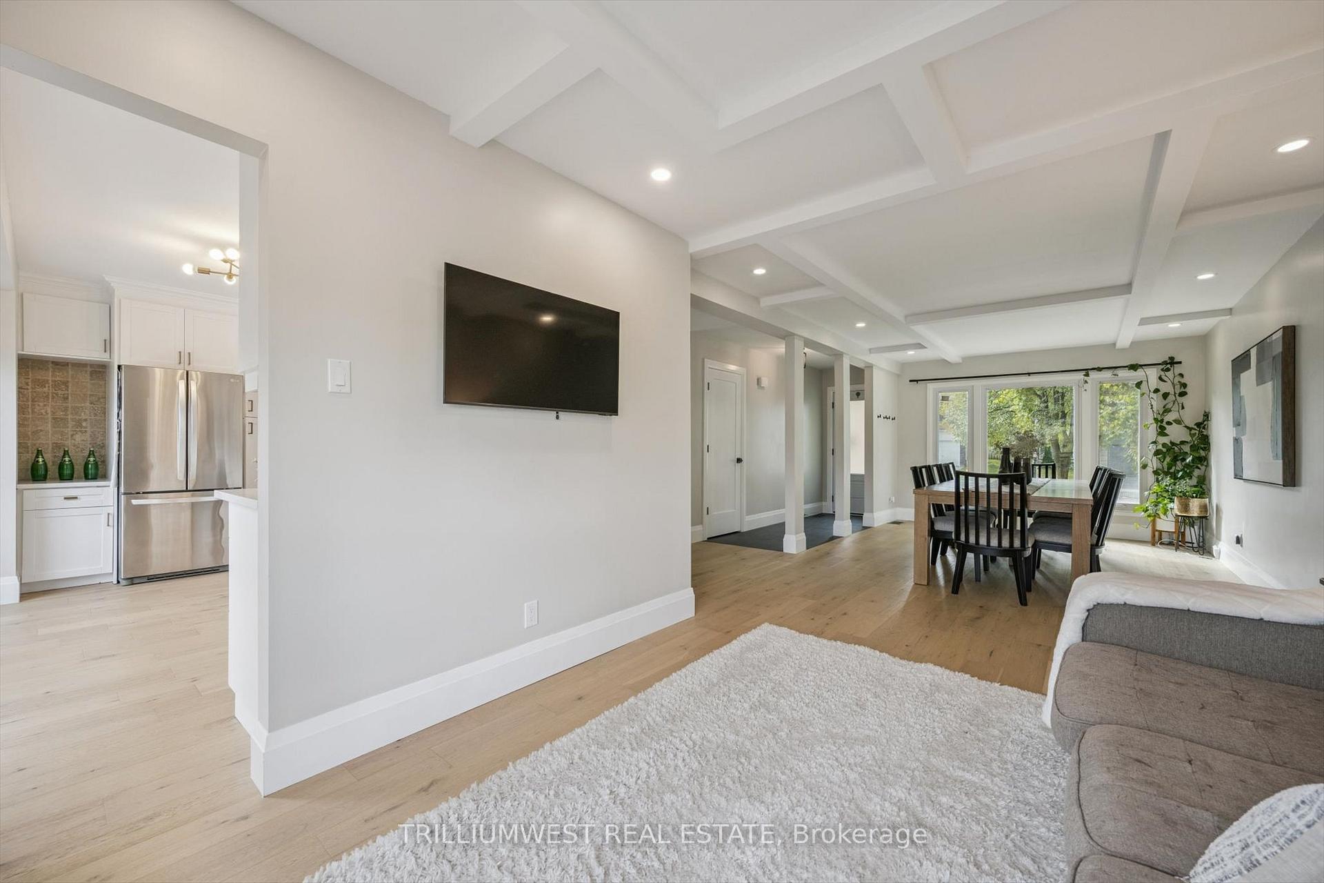 Photo 9 of 99 Deerwood Crescent, Kitchener — HOMEH