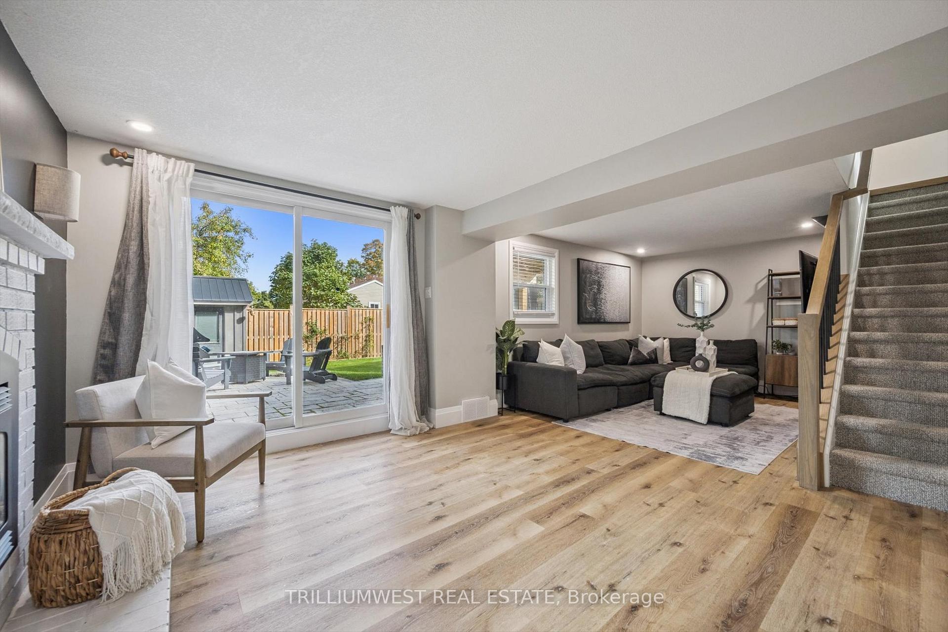 Photo 24 of 99 Deerwood Crescent, Kitchener — HOMEH
