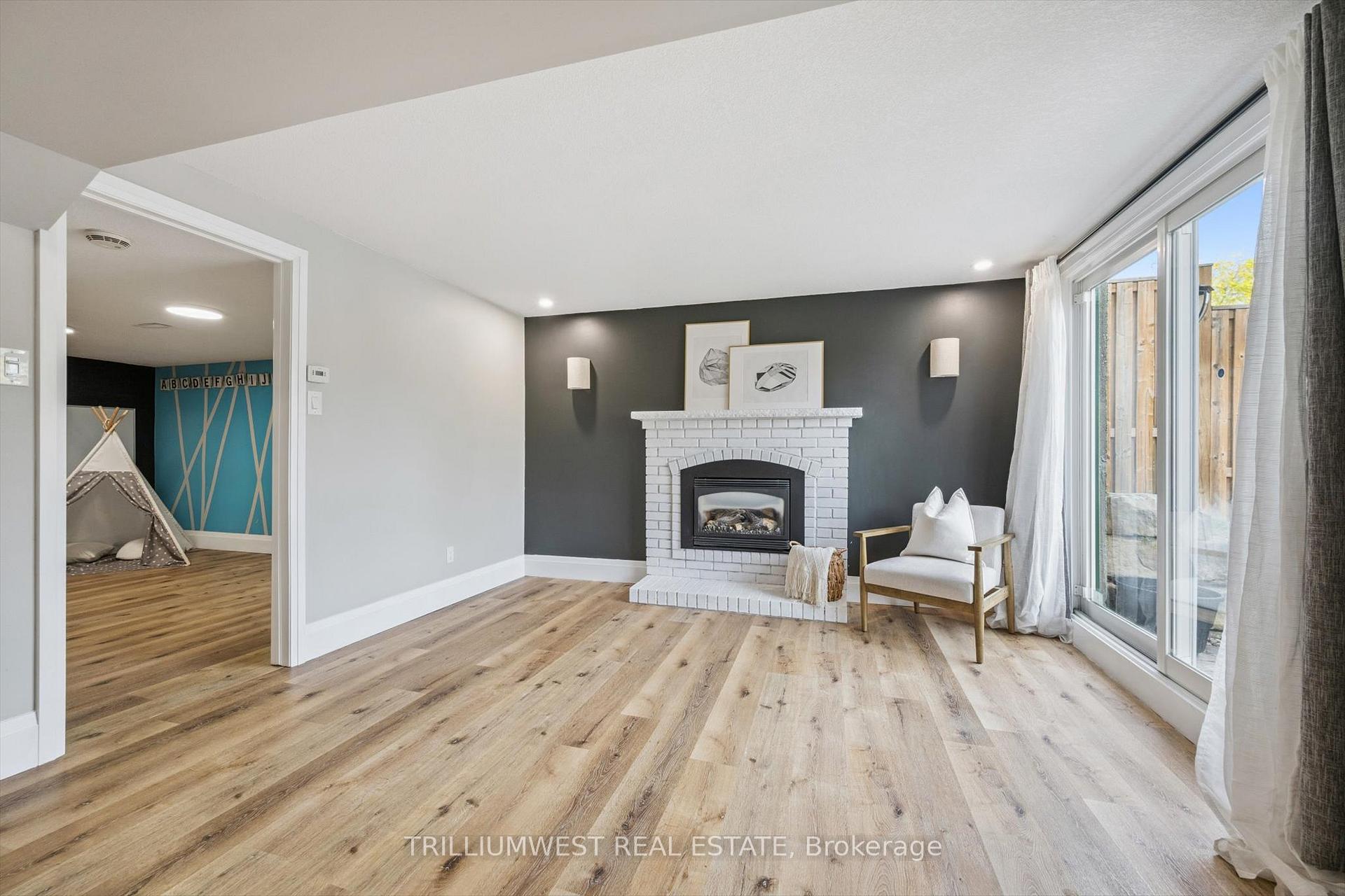 Photo 26 of 99 Deerwood Crescent, Kitchener — HOMEH
