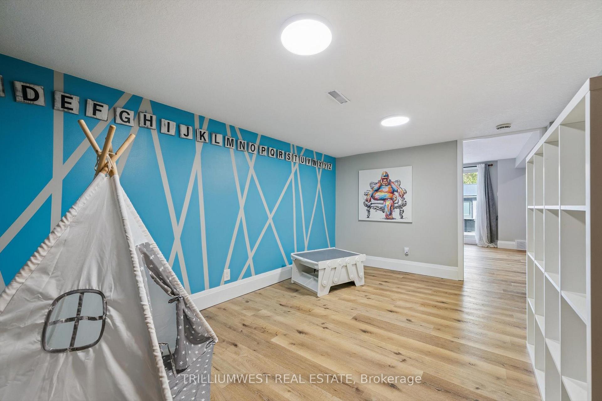 Photo 28 of 99 Deerwood Crescent, Kitchener — HOMEH