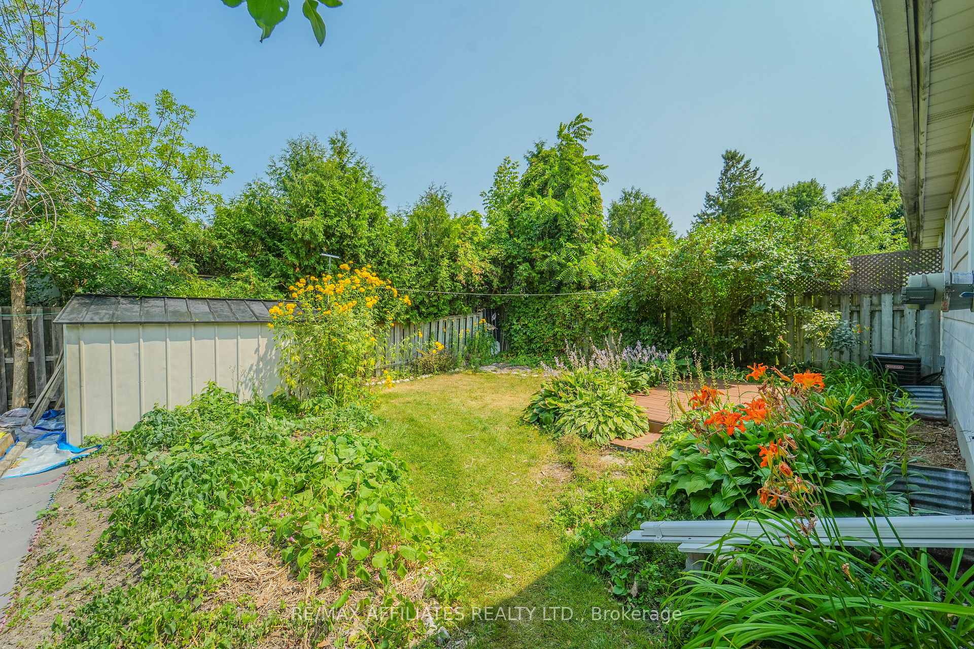 Photo 30 of 208 Old Colony Road E, Ottawa, Kanata - Glencairn/Hazeldean — HOMEH