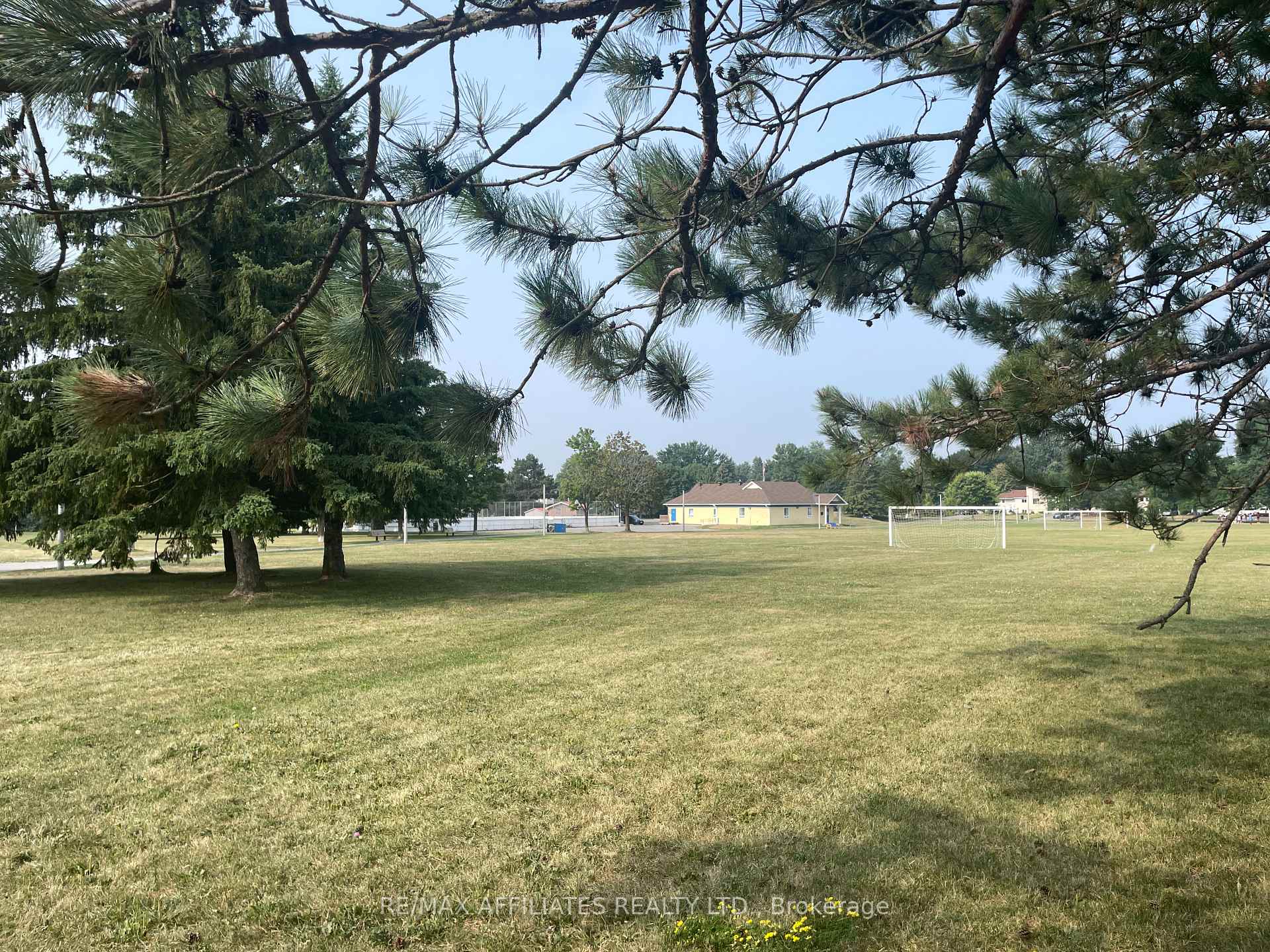 Photo 33 of 208 Old Colony Road E, Ottawa, Kanata - Glencairn/Hazeldean — HOMEH