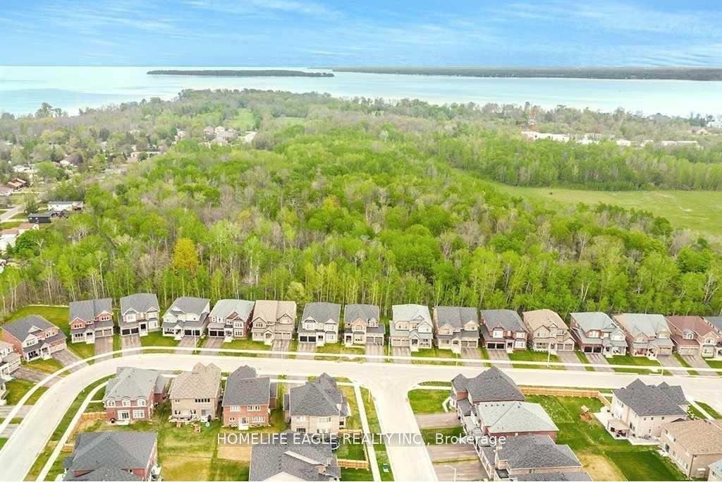 Photo 4 of 1635 Emberton Way, Innisfil, Alcona — HOMEH