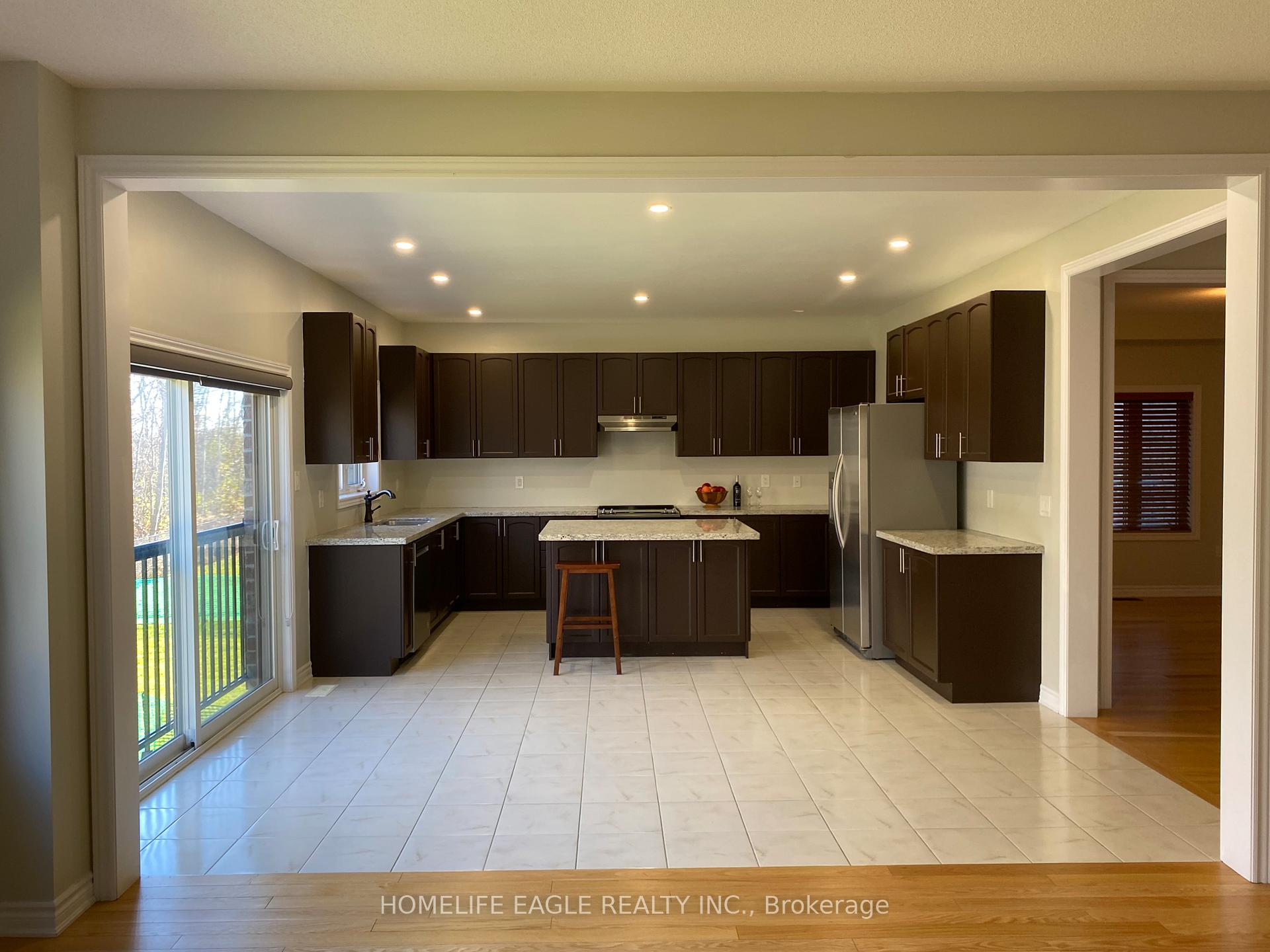 Photo 7 of 1635 Emberton Way, Innisfil, Alcona — HOMEH
