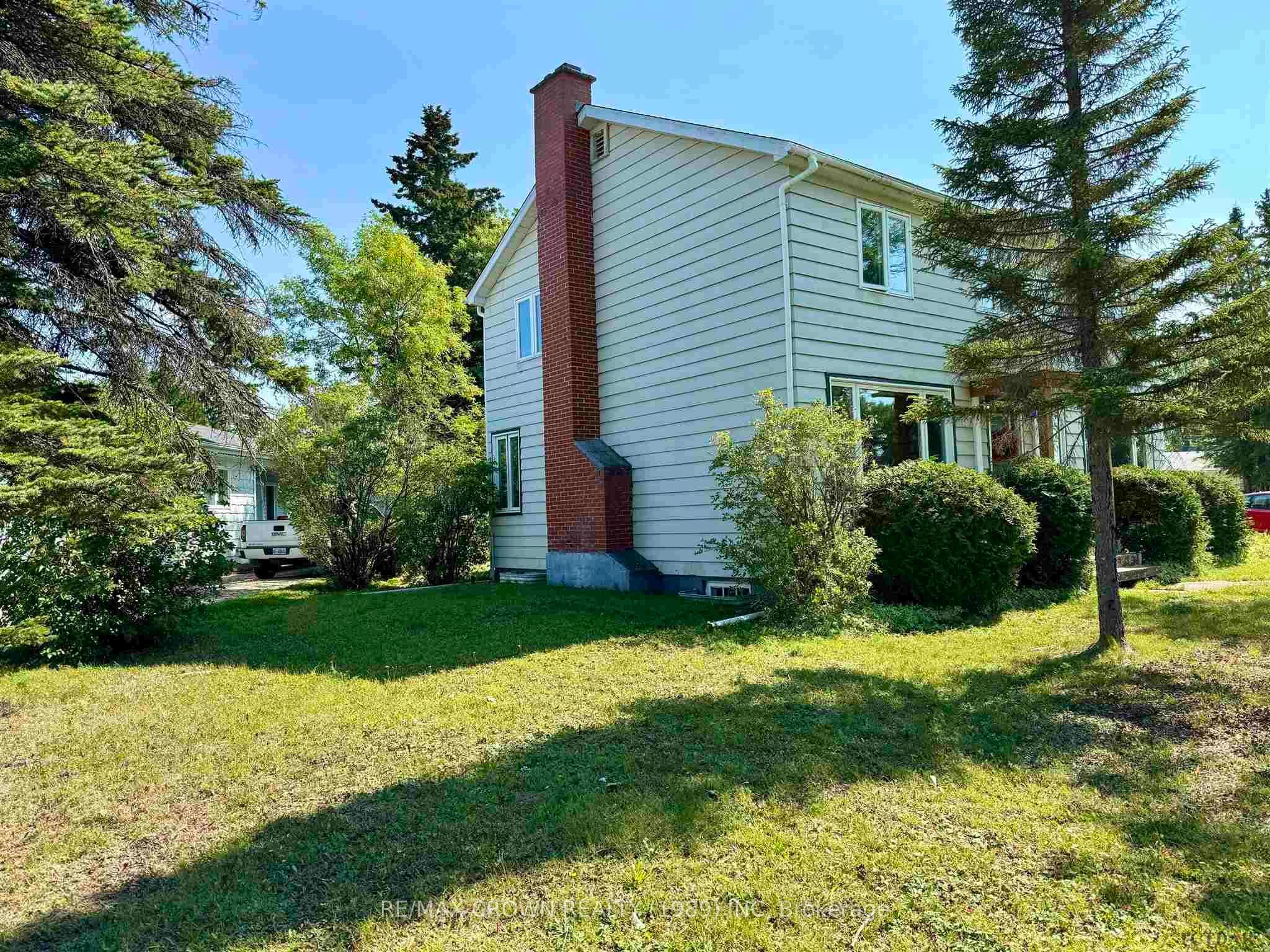 Photo 75 of 70 Dominion Avenue, Kapuskasing — HOMEH