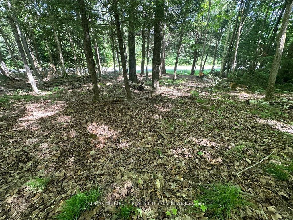 Photo 10 of 672 Calabogie Road, McNab/Braeside, Mcnab/Braeside Twps — HOMEH