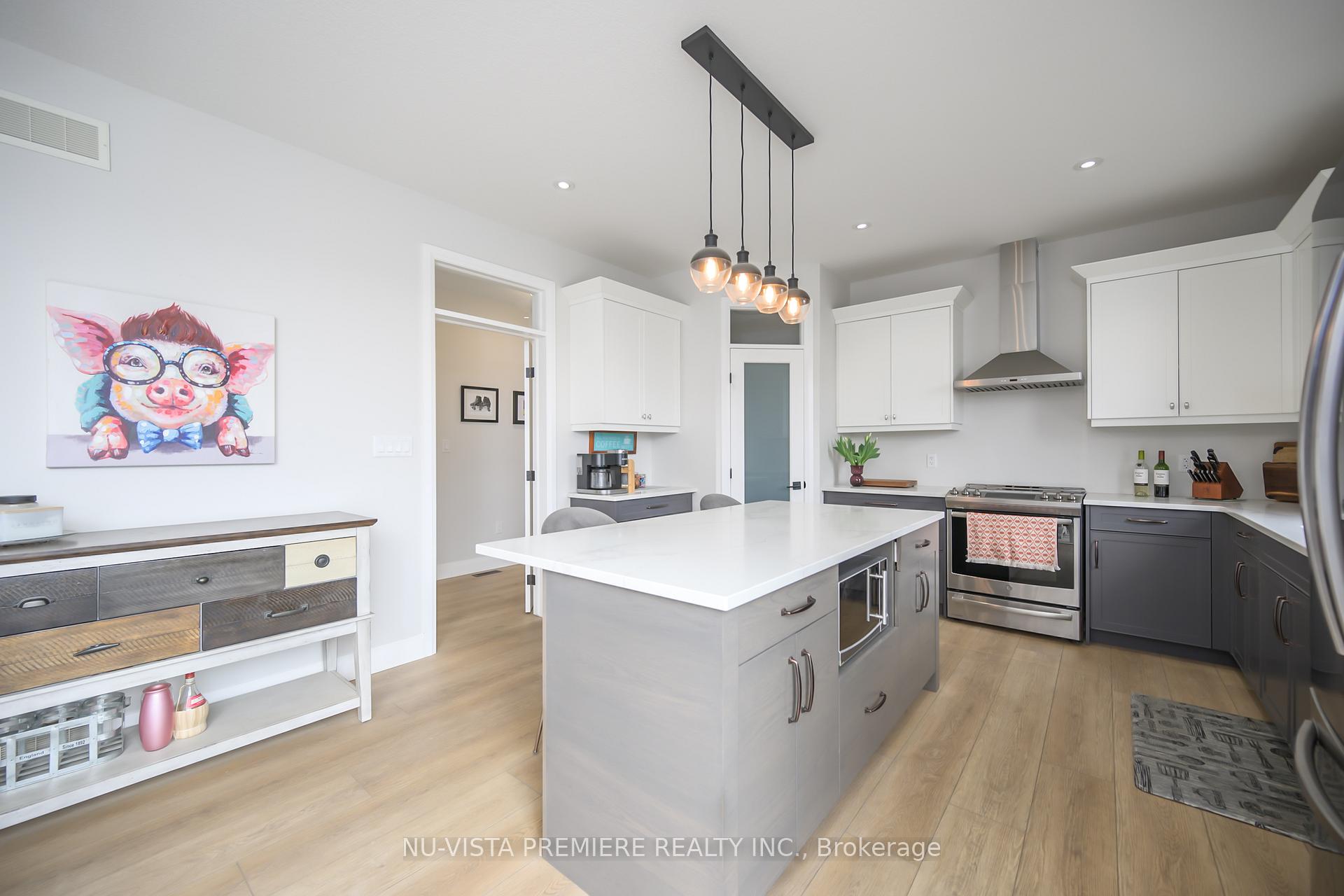 Photo 13 of 16 Olde Clover Drive, Lucan Biddulph, Lucan — HOMEH