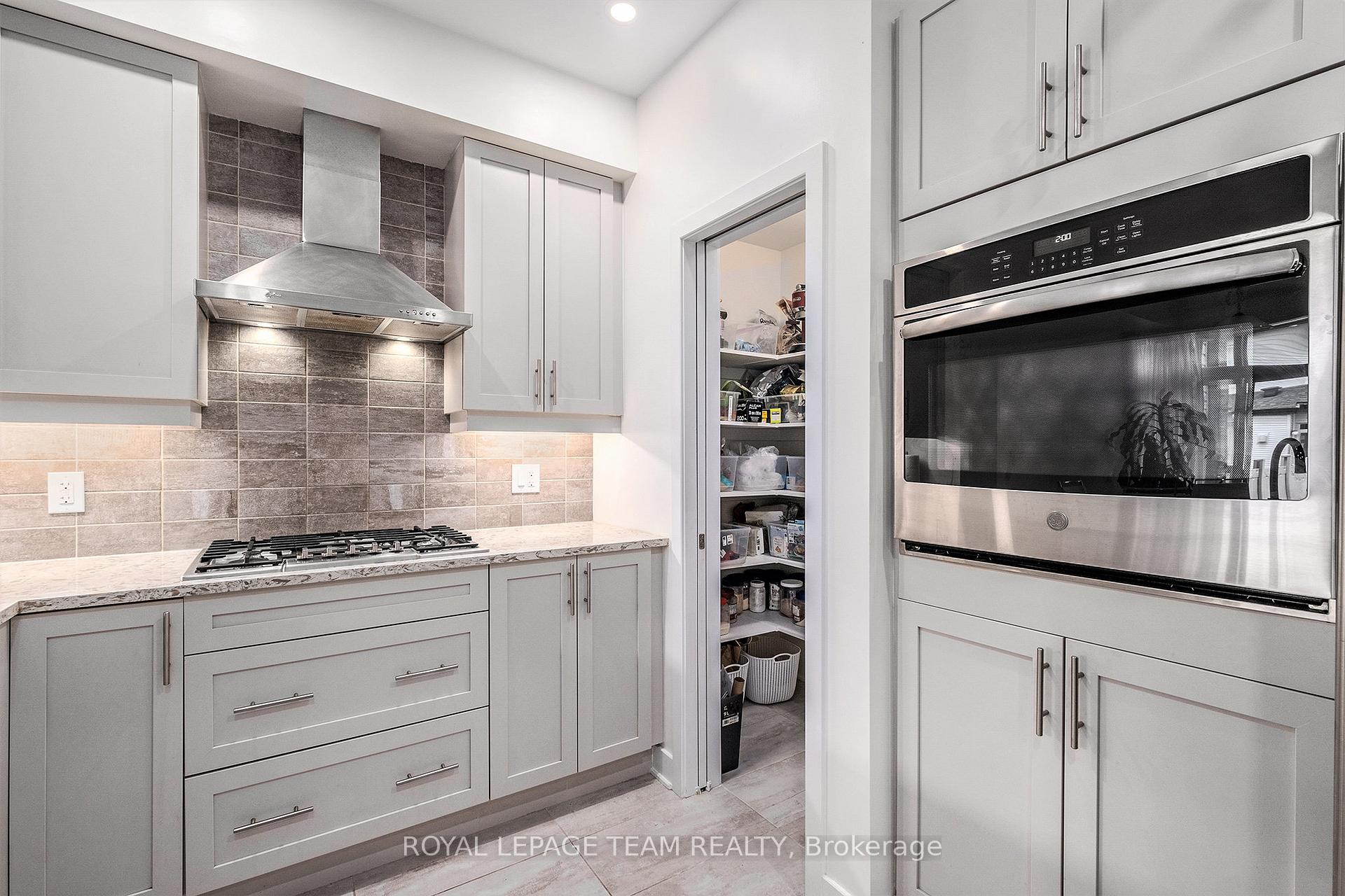 Photo 10 of 574 Triangle Street, Ottawa, Kanata - Emerald Meadows/Trailwest — HOMEH
