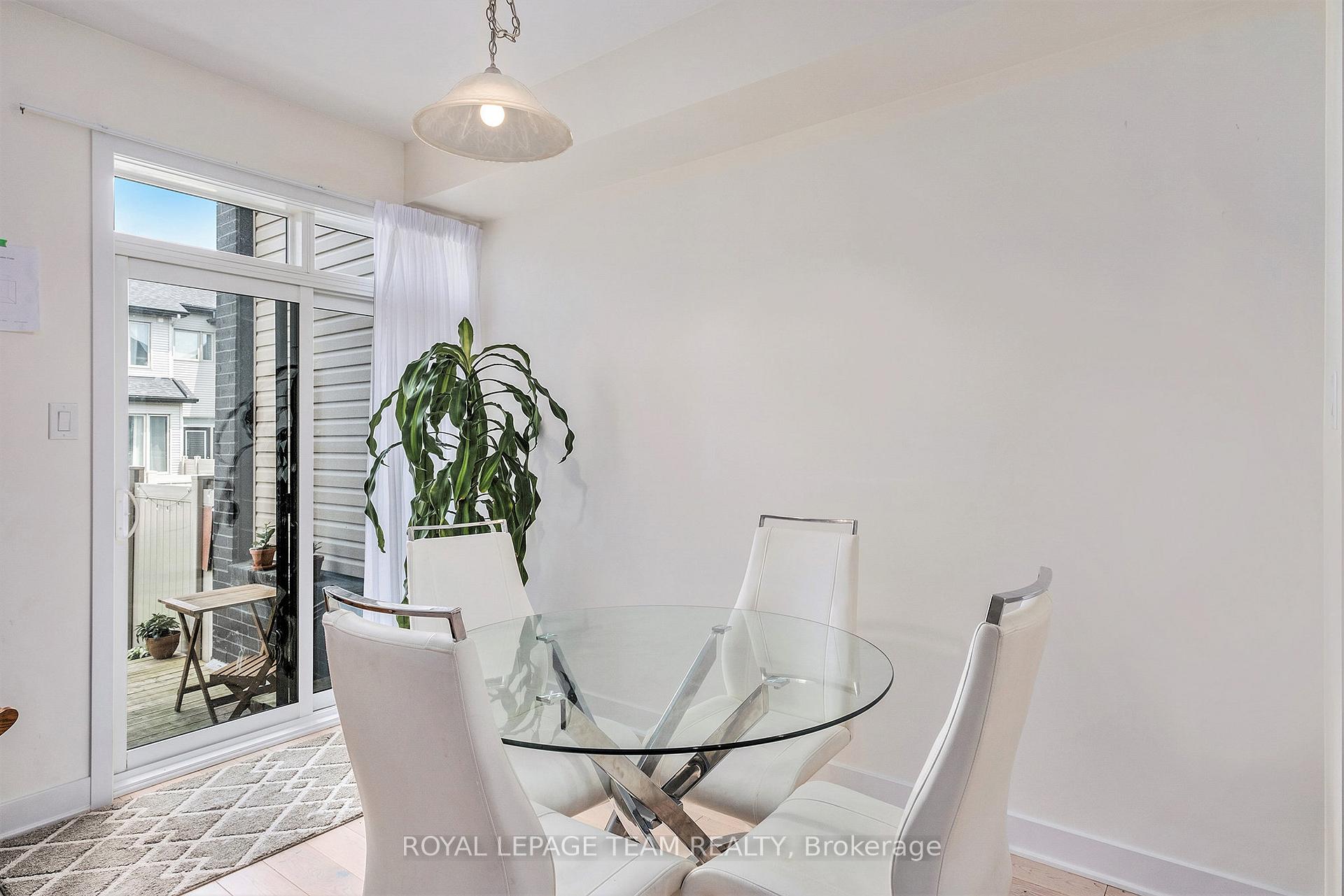 Photo 11 of 574 Triangle Street, Ottawa, Kanata - Emerald Meadows/Trailwest — HOMEH