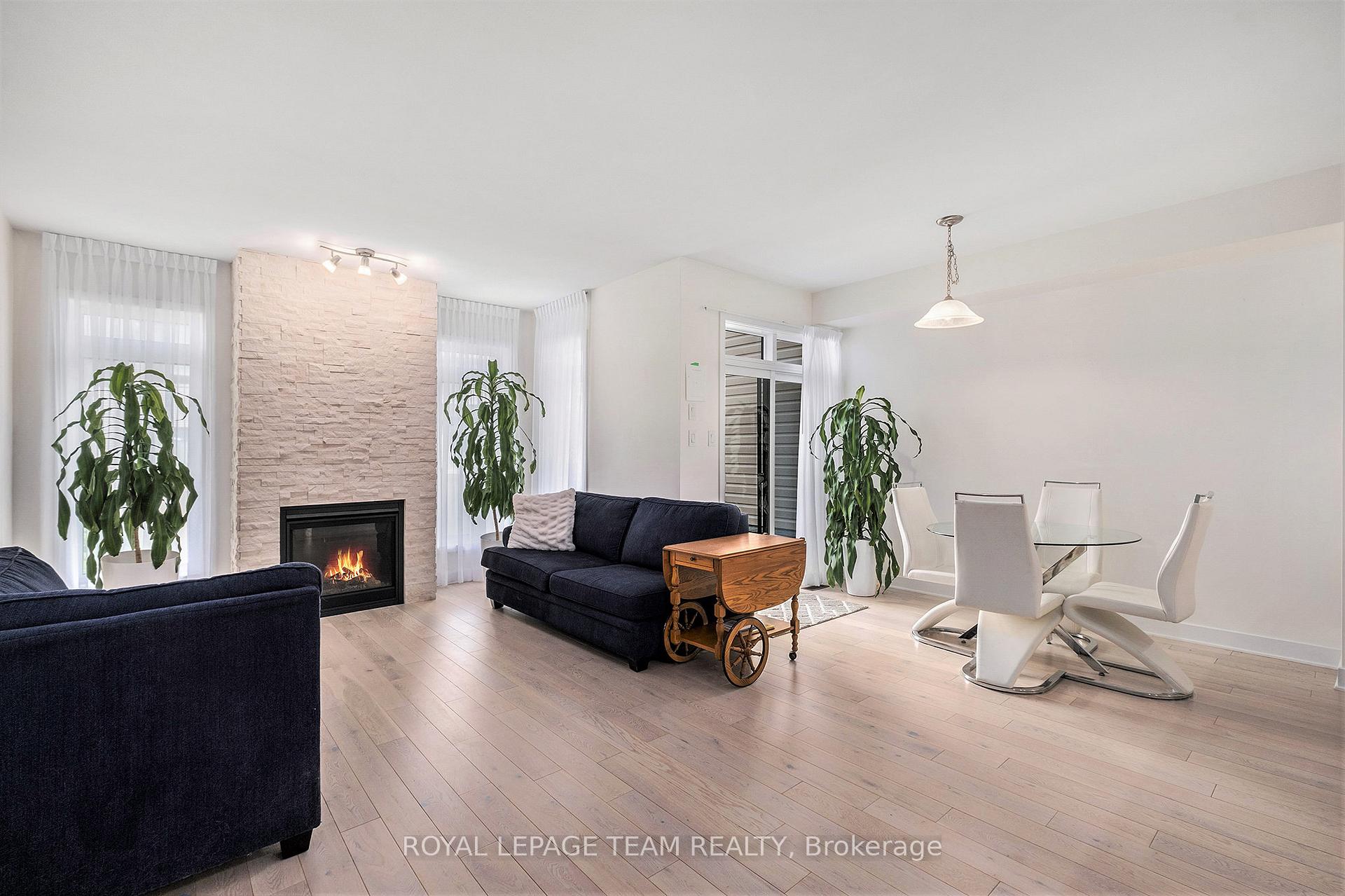 Photo 12 of 574 Triangle Street, Ottawa, Kanata - Emerald Meadows/Trailwest — HOMEH