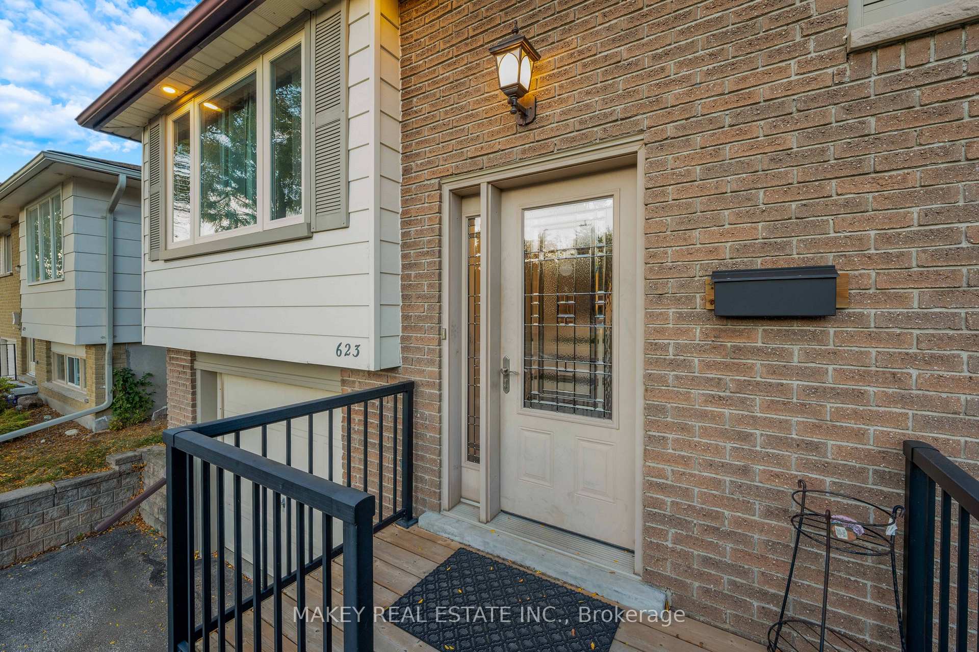 Photo 4 of 623 Pioneer Drive, Kitchener — HOMEH