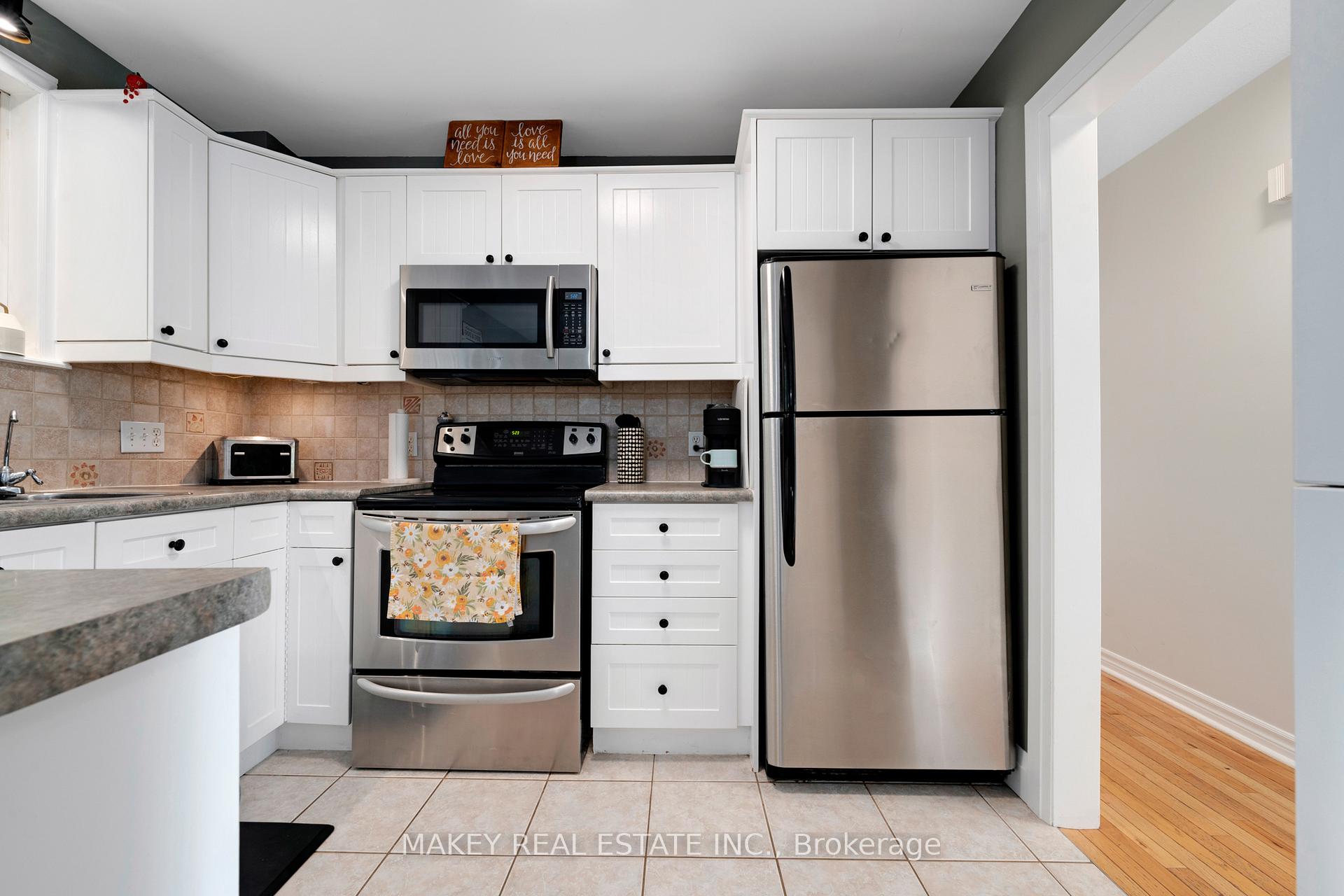 Photo 17 of 623 Pioneer Drive, Kitchener — HOMEH