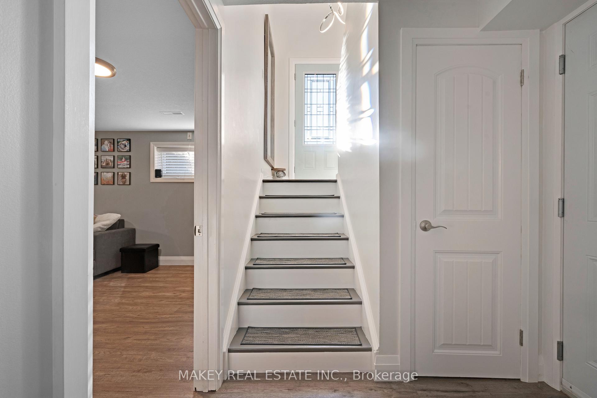 Photo 26 of 623 Pioneer Drive, Kitchener — HOMEH