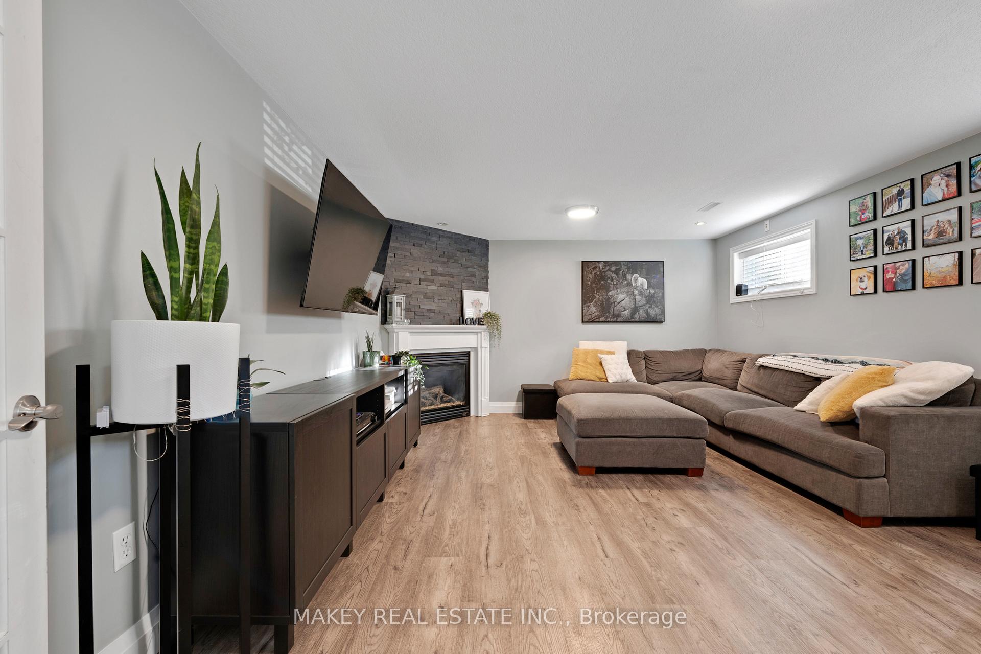 Photo 28 of 623 Pioneer Drive, Kitchener — HOMEH