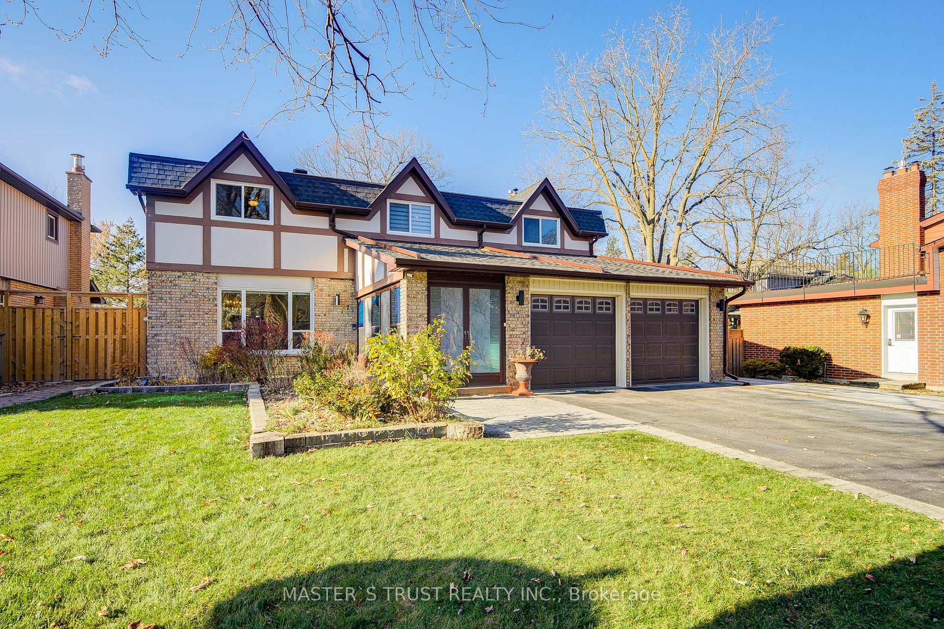 Photo 2 of 72 Rose Way, Markham, Markham Village — HOMEH