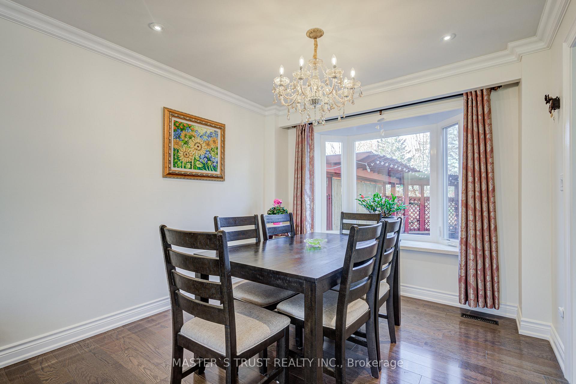 Photo 10 of 72 Rose Way, Markham, Markham Village — HOMEH