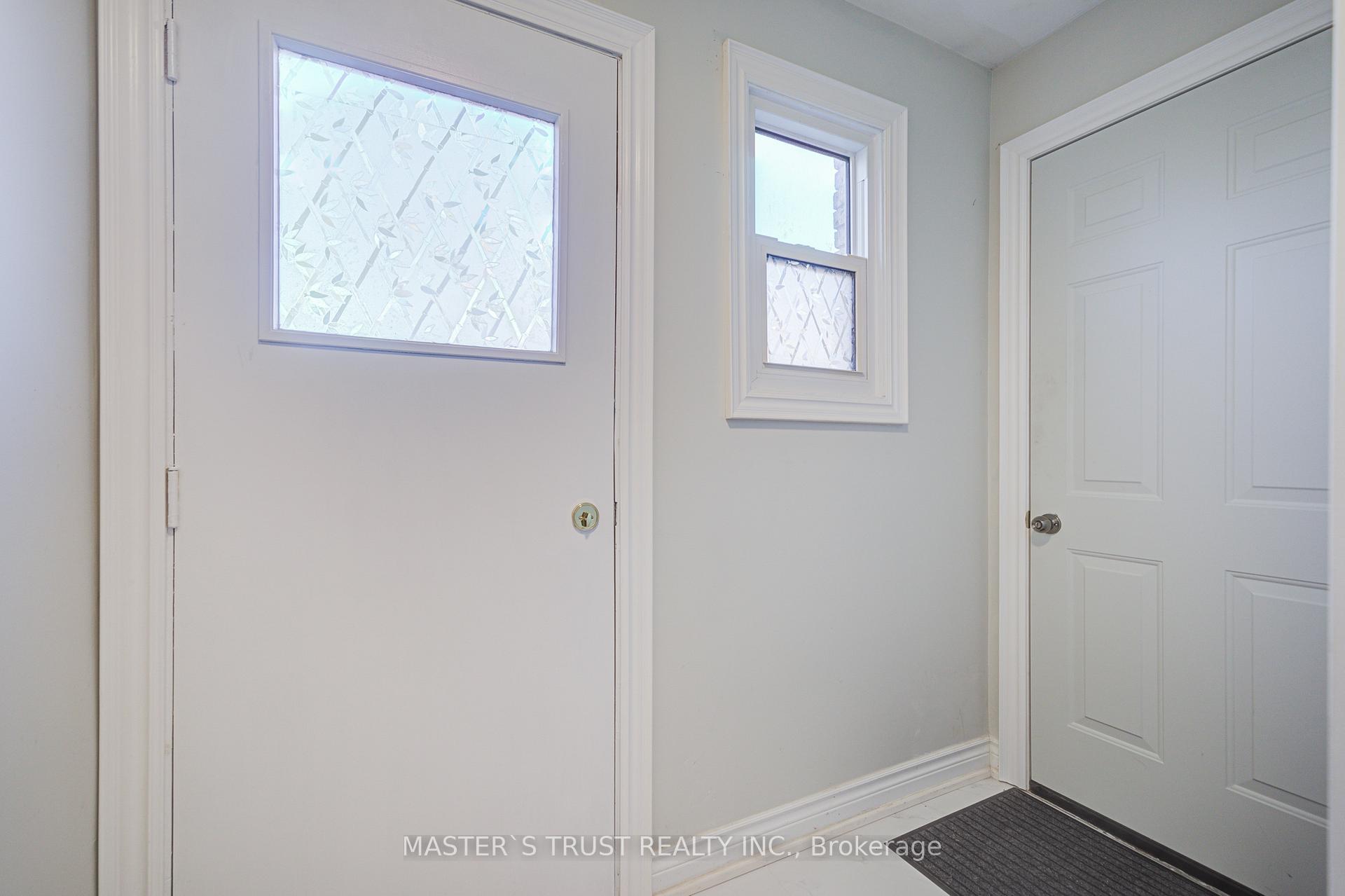 Photo 17 of 72 Rose Way, Markham, Markham Village — HOMEH