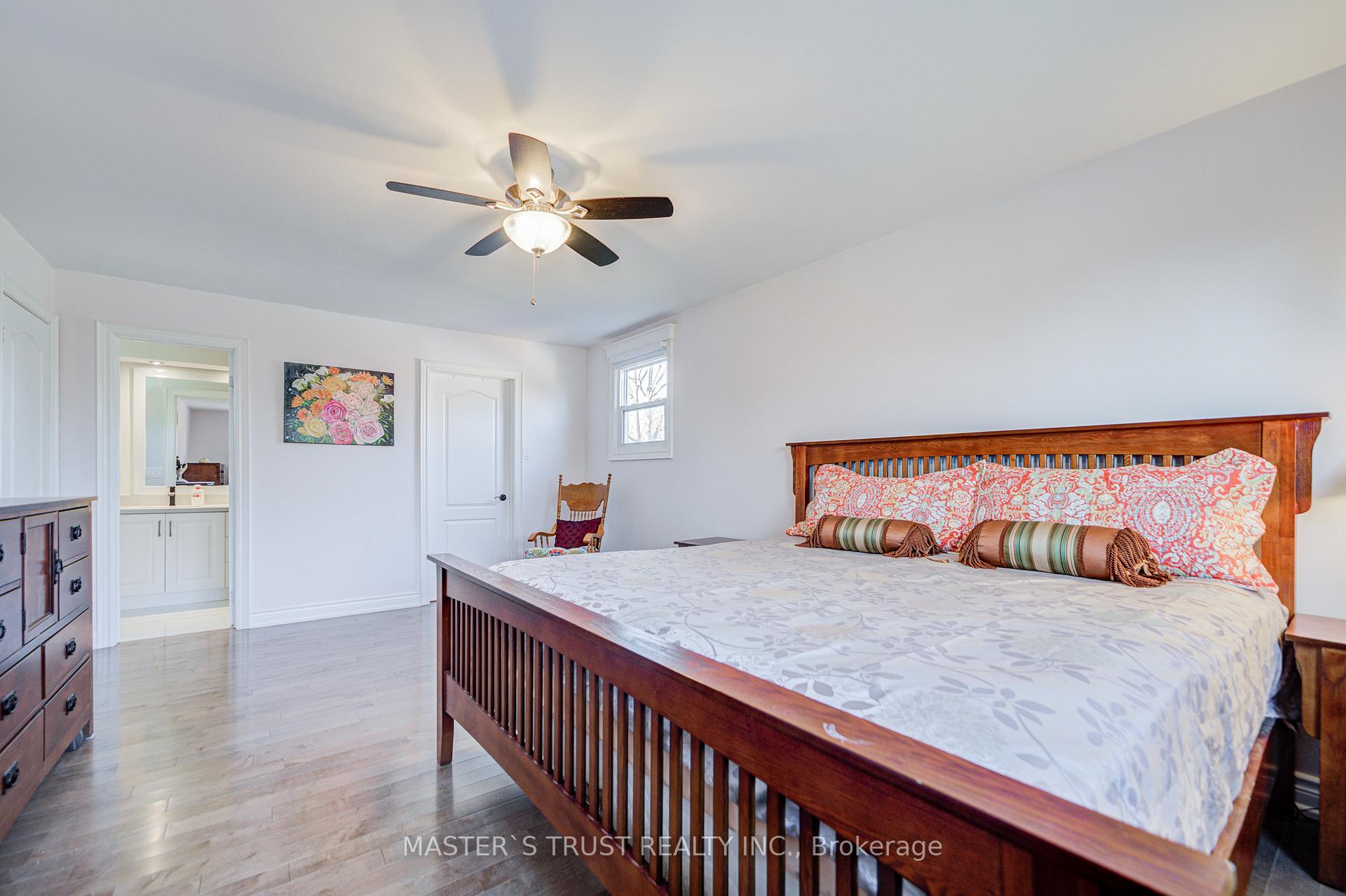 Photo 20 of 72 Rose Way, Markham, Markham Village — HOMEH
