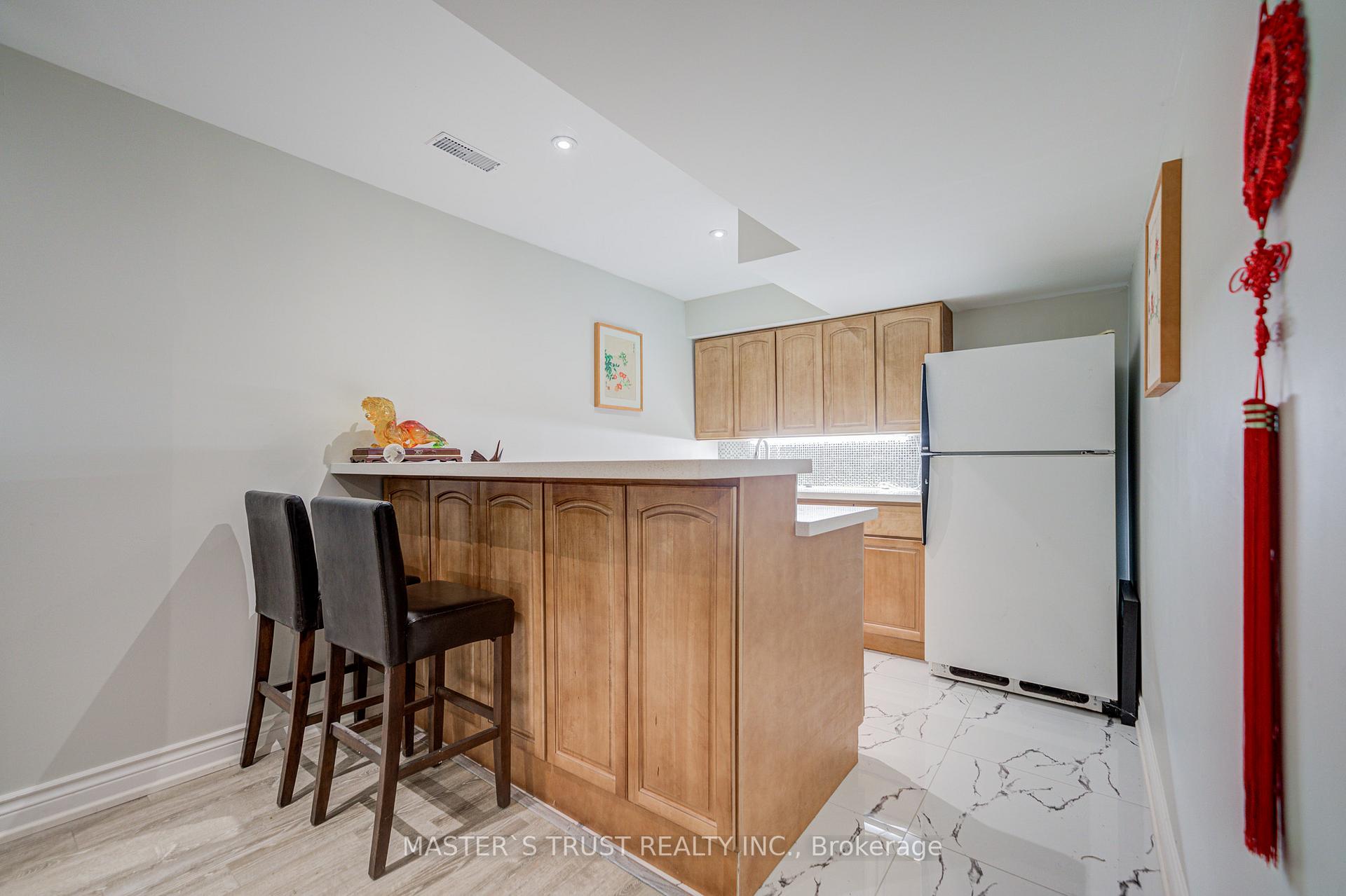 Photo 34 of 72 Rose Way, Markham, Markham Village — HOMEH