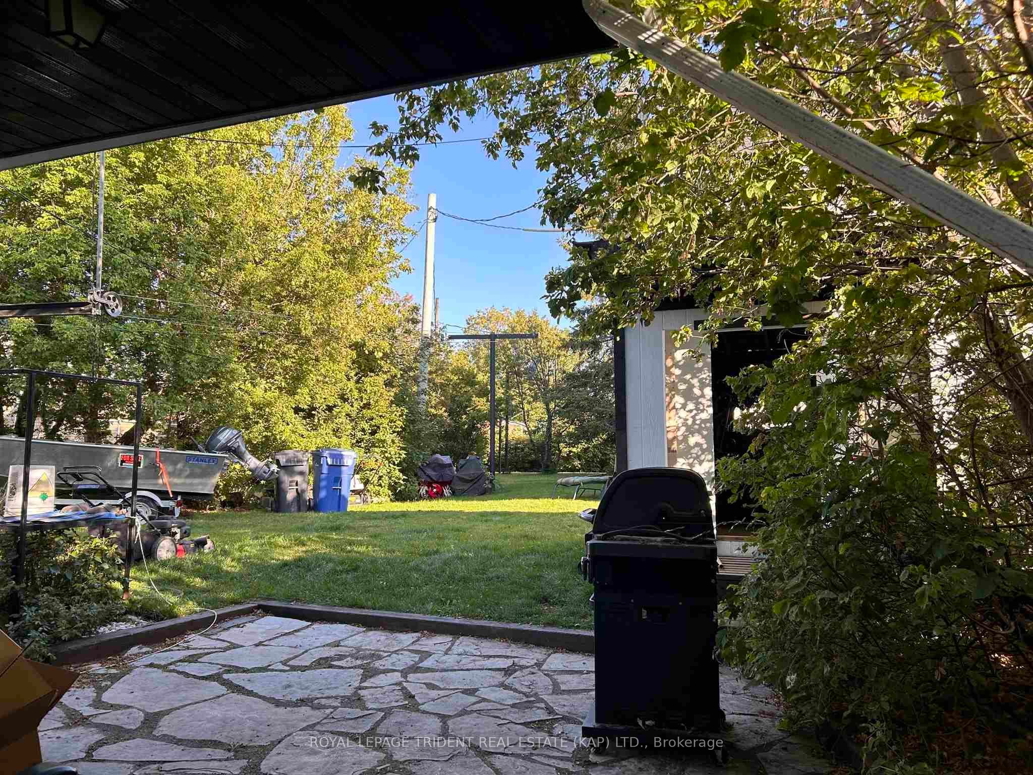 Photo 10 of 65 Byng Avenue, Kapuskasing — HOMEH