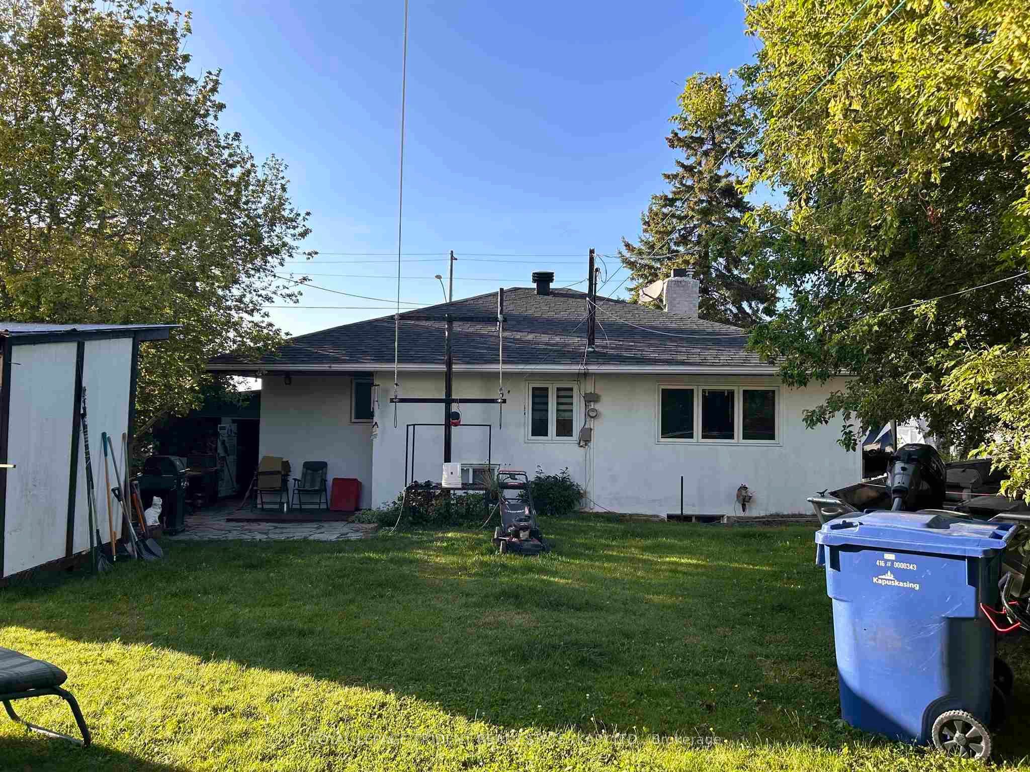 Photo 13 of 65 Byng Avenue, Kapuskasing — HOMEH