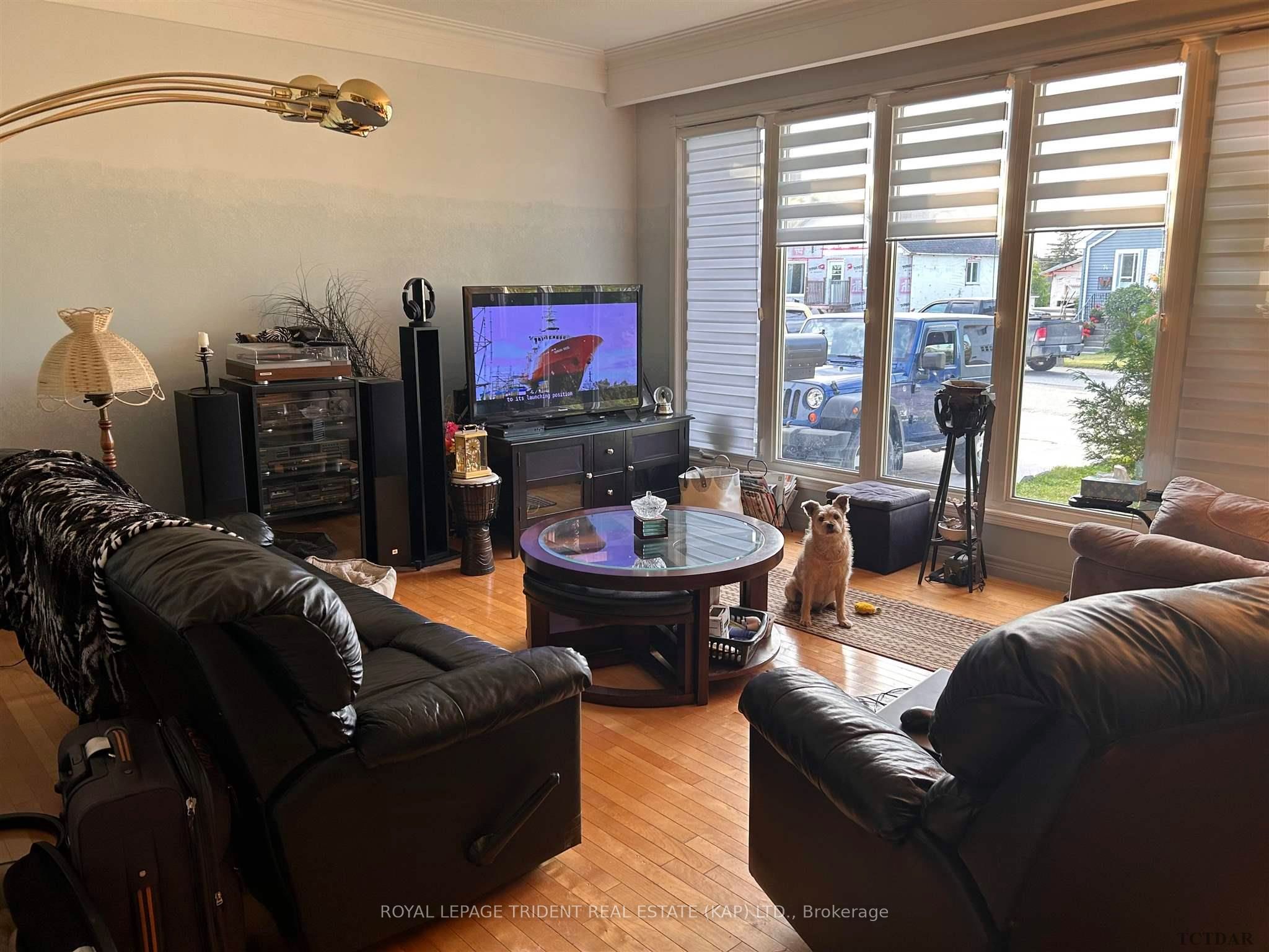 Photo 23 of 65 Byng Avenue, Kapuskasing — HOMEH