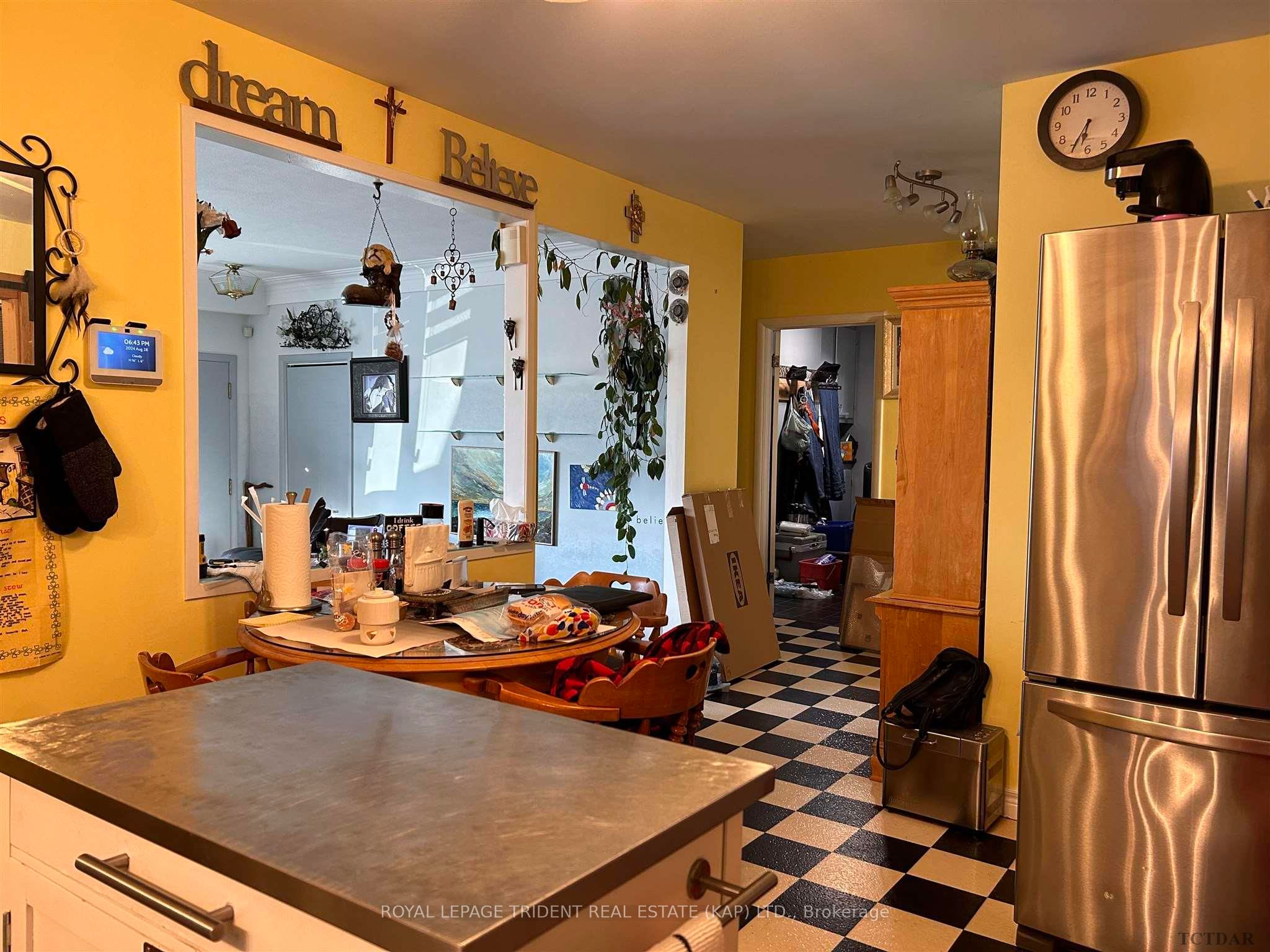 Photo 24 of 65 Byng Avenue, Kapuskasing — HOMEH