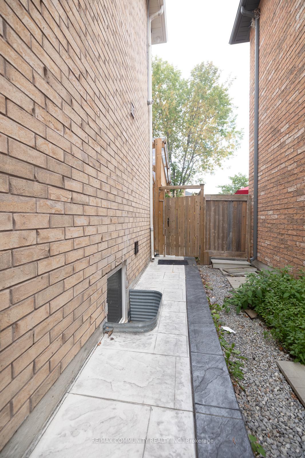 Photo 3 of Unit Bsmt, 481 Fred McLaren Boulevard, Markham, Wismer — HOMEH