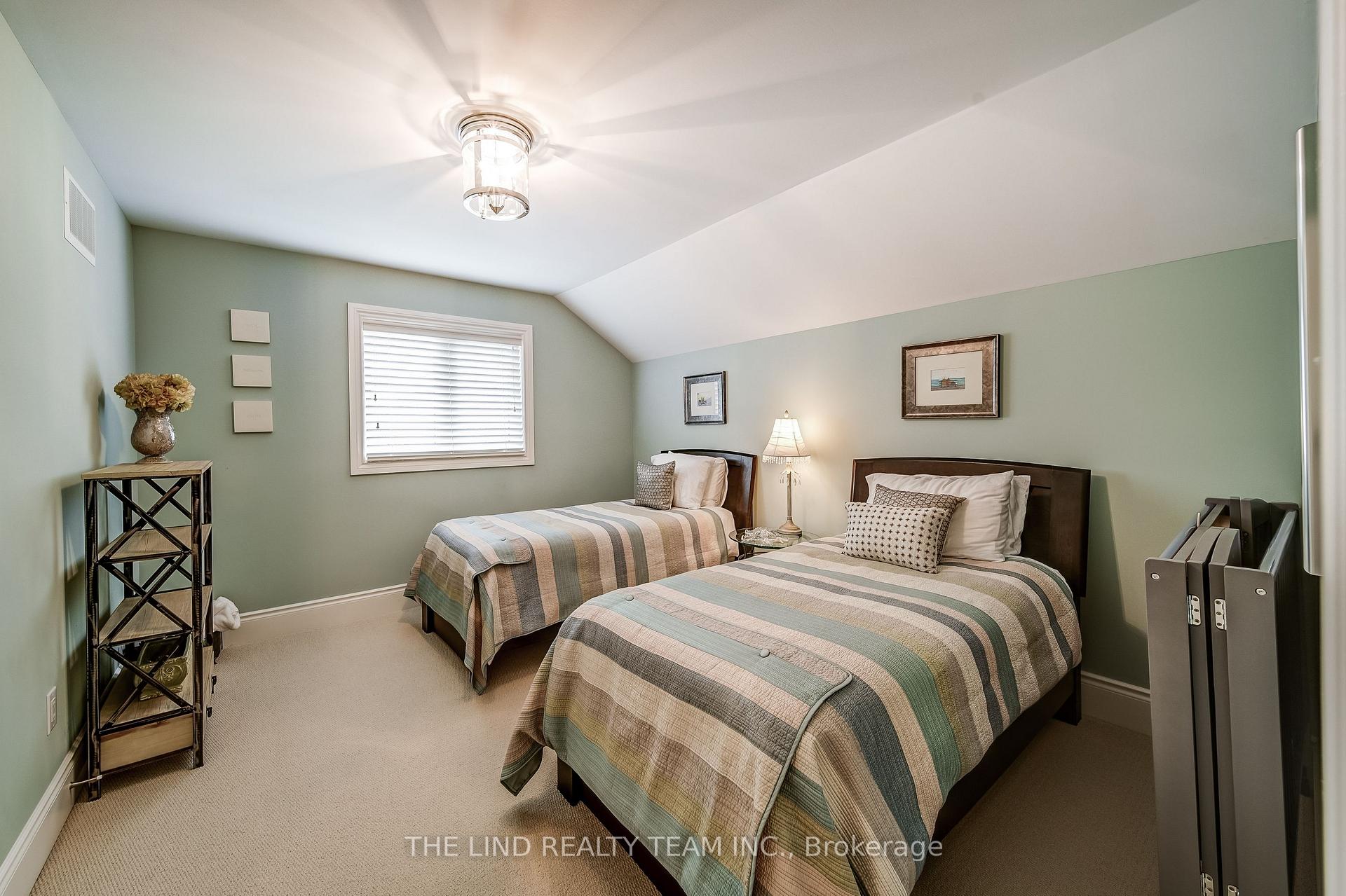 Photo 34 of 26 Nicort Road, King, King City — HOMEH
