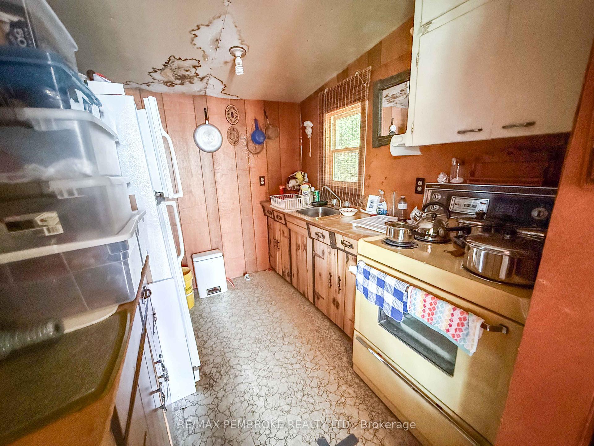 Photo 19 of 29 Spanik Lane, Madawaska Valley, Madawaska Valley — HOMEH