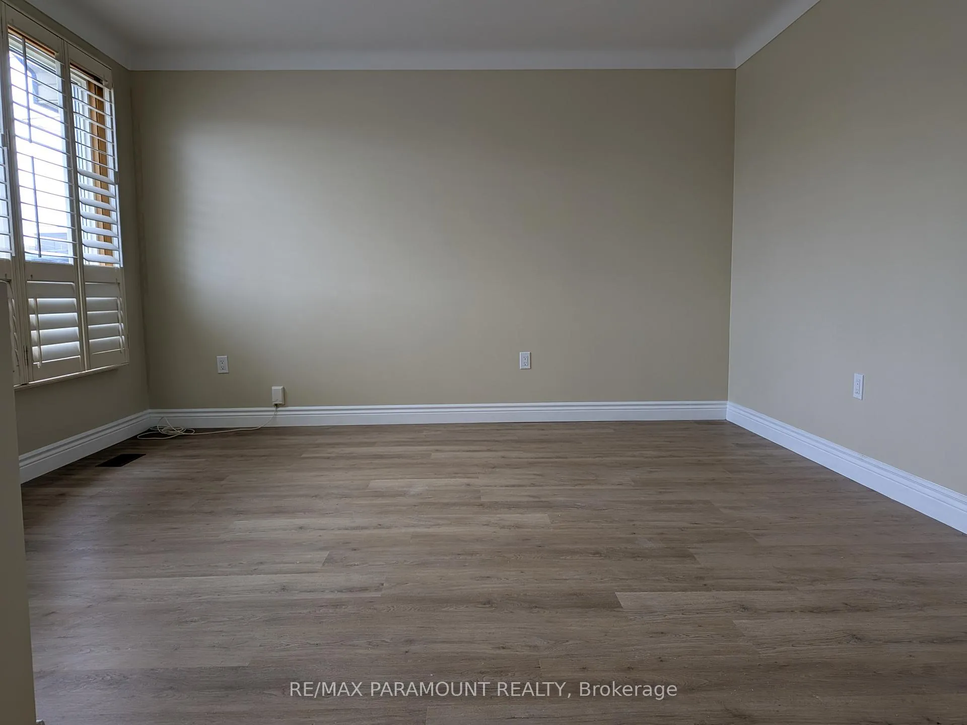 Photo 4 of 242 Millen Road, Hamilton, Stoney Creek — HOMEH