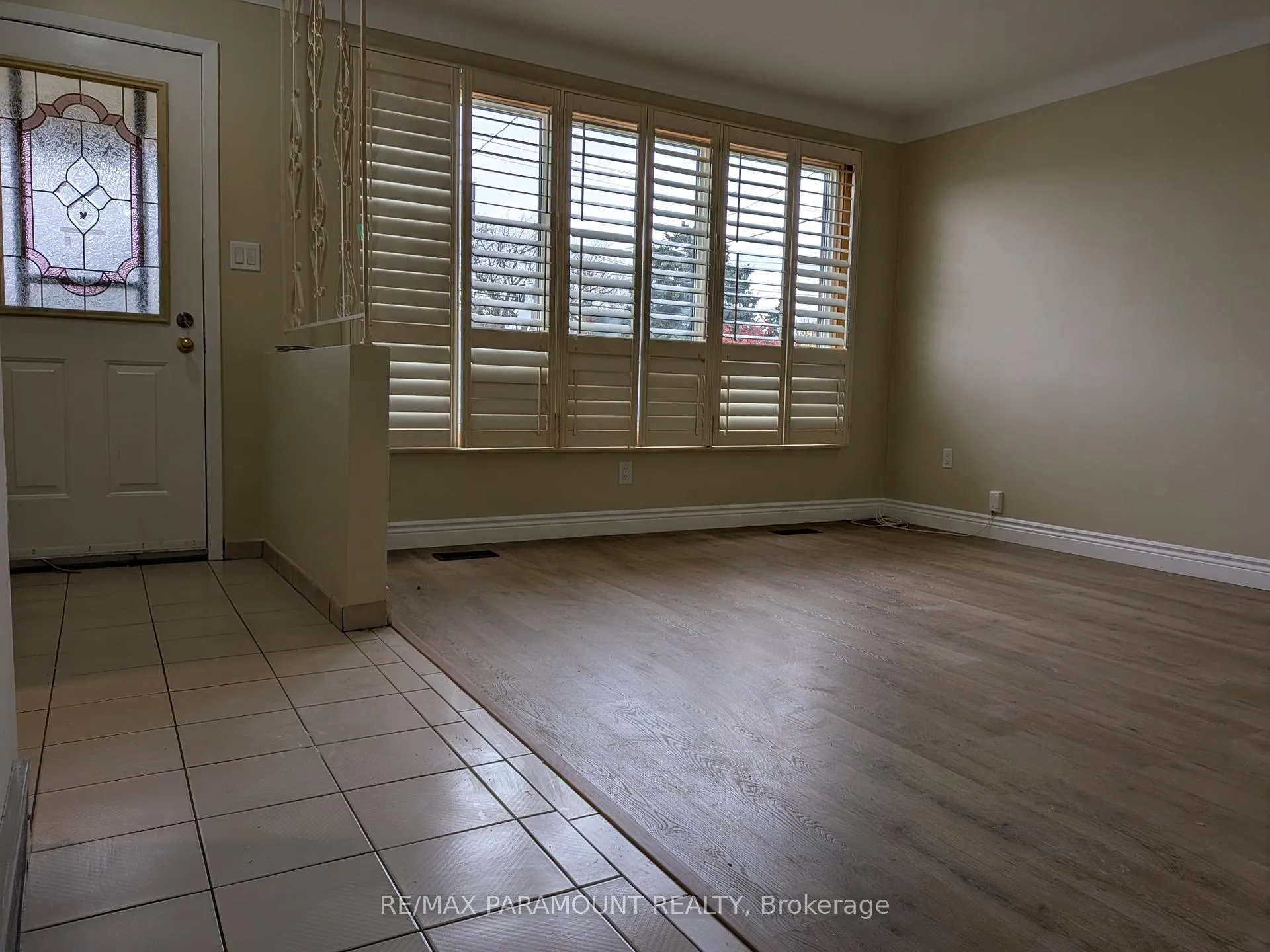 Photo 5 of 242 Millen Road, Hamilton, Stoney Creek — HOMEH