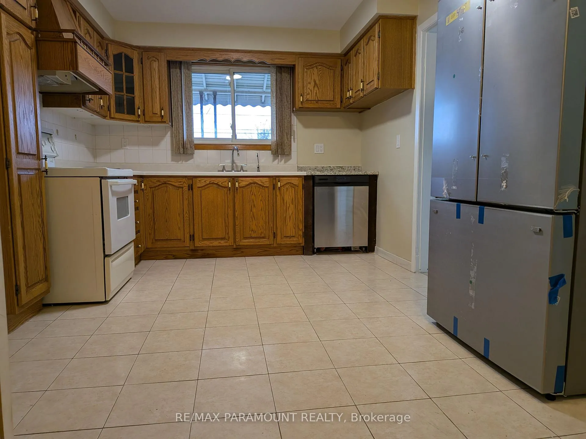Photo 6 of 242 Millen Road, Hamilton, Stoney Creek — HOMEH