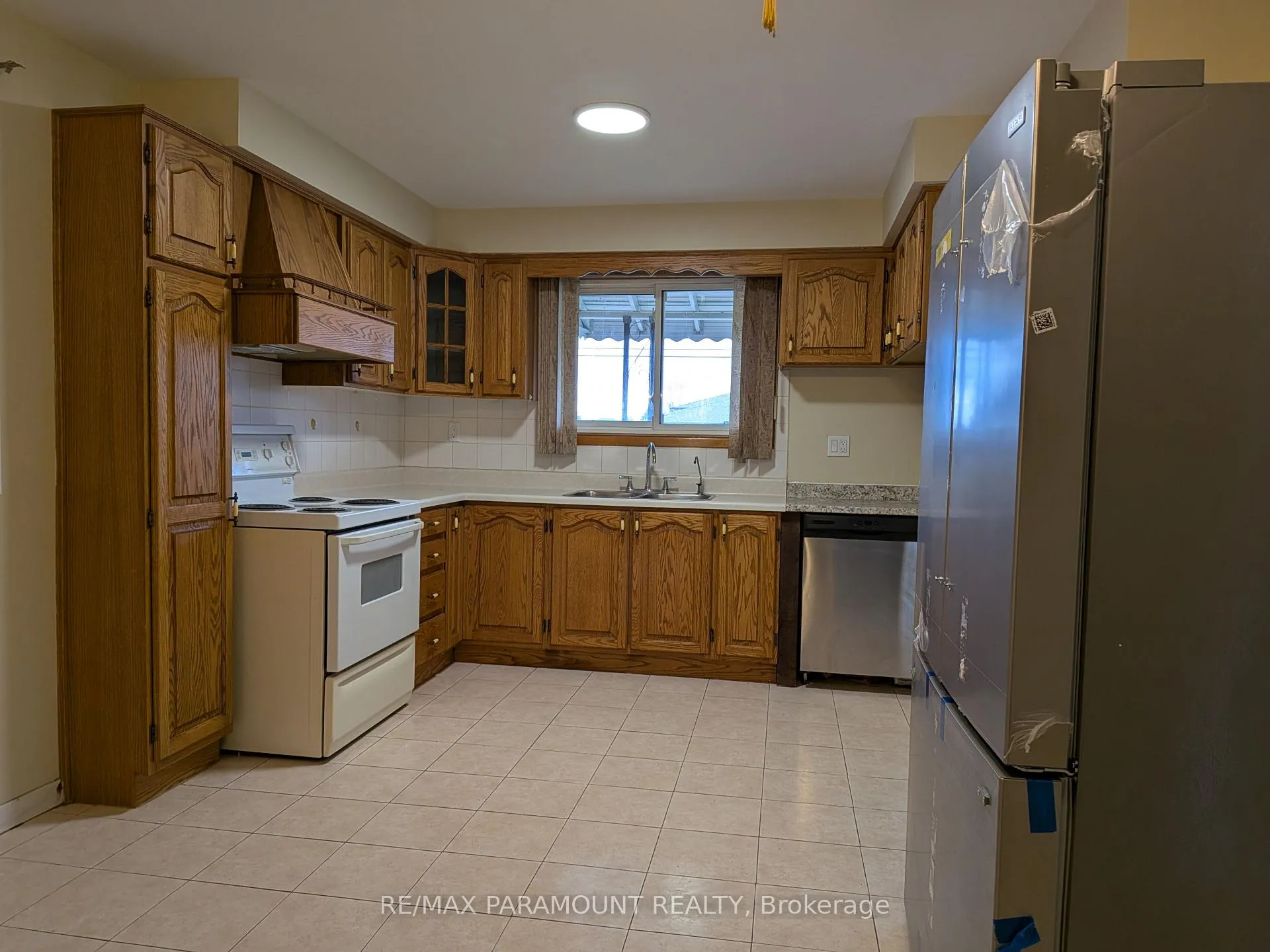 Photo 8 of 242 Millen Road, Hamilton, Stoney Creek — HOMEH
