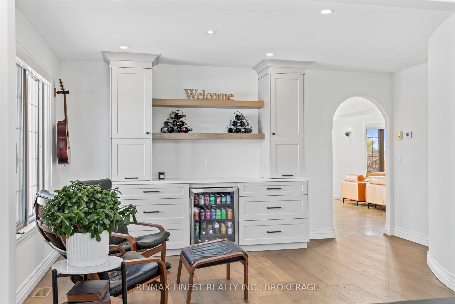 Photo 5 of 1430 Perradice Drive, Kingston, City North of 401 — HOMEH