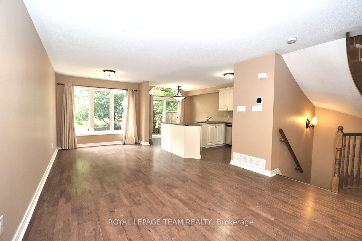 Photo 2 of 418 Beam Street, Ottawa, Kanata - Morgan's Grant/South March — HOMEH