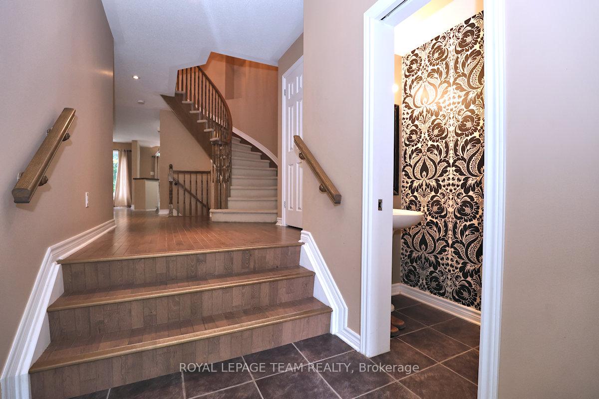 Photo 8 of 418 Beam Street, Ottawa, Kanata - Morgan's Grant/South March — HOMEH